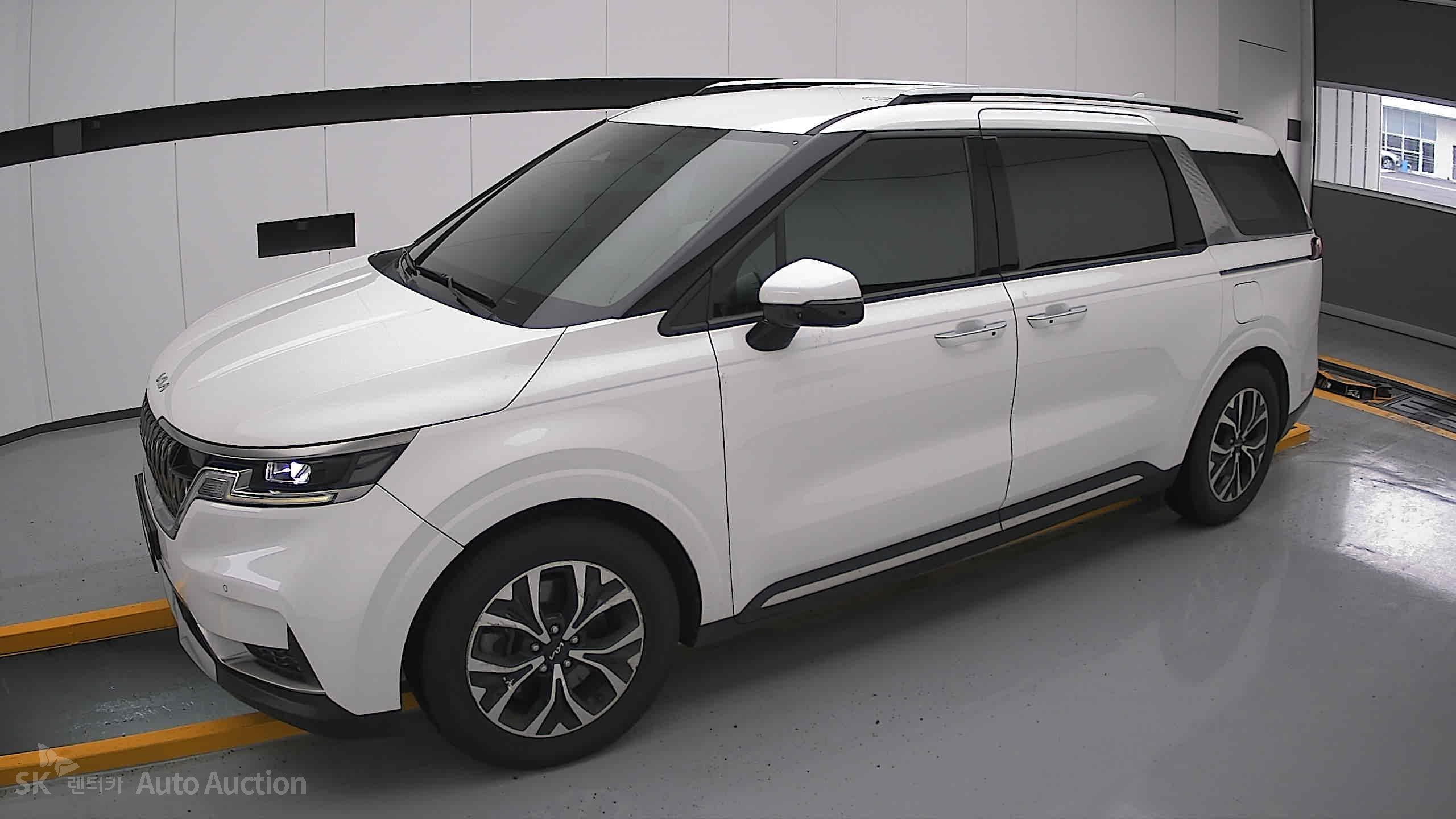 2023 - kia carnival
