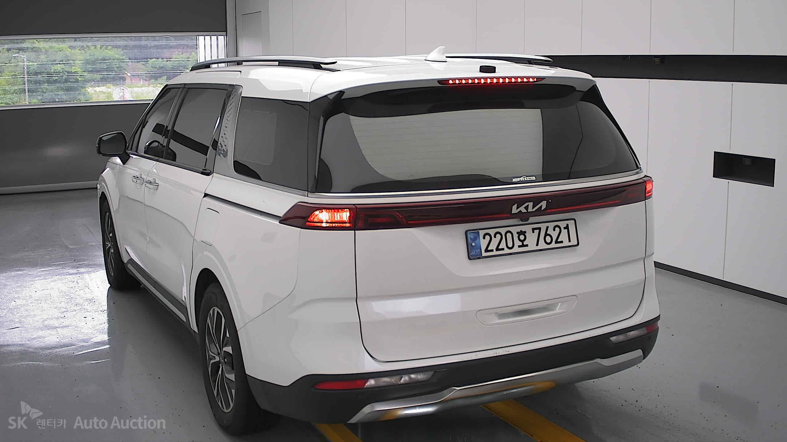 2023 - kia carnival