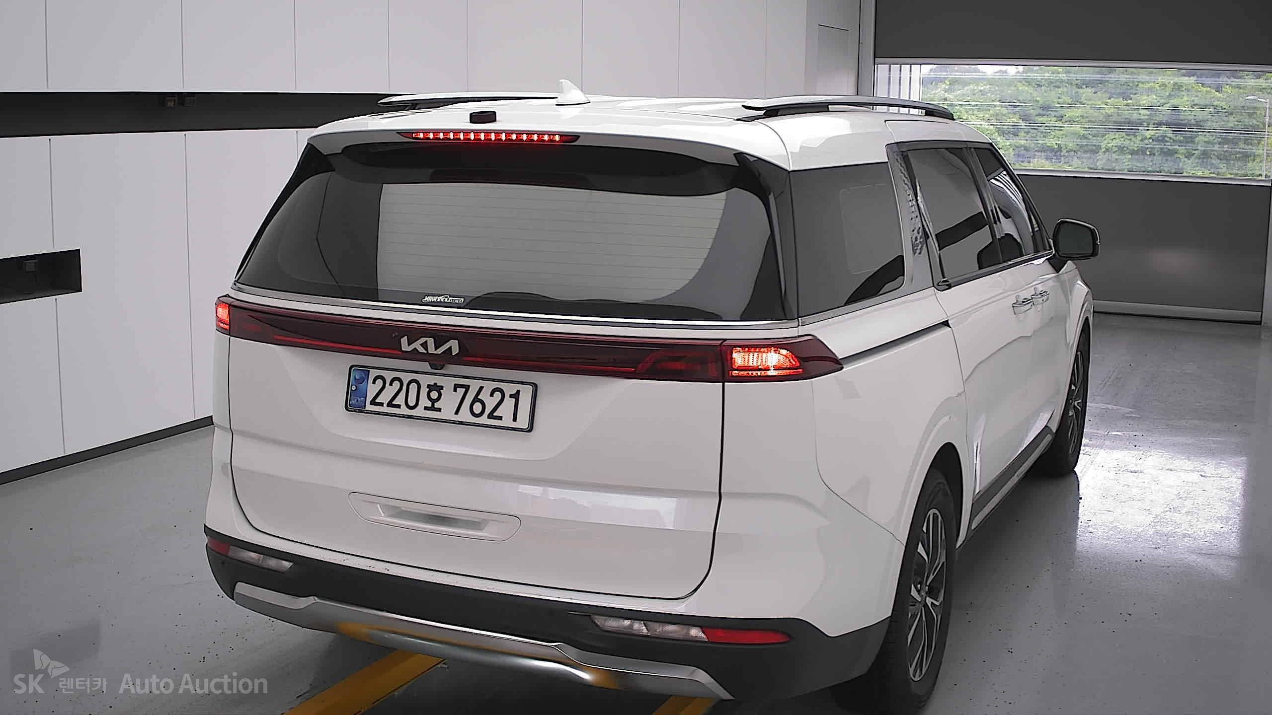 2023 - kia carnival