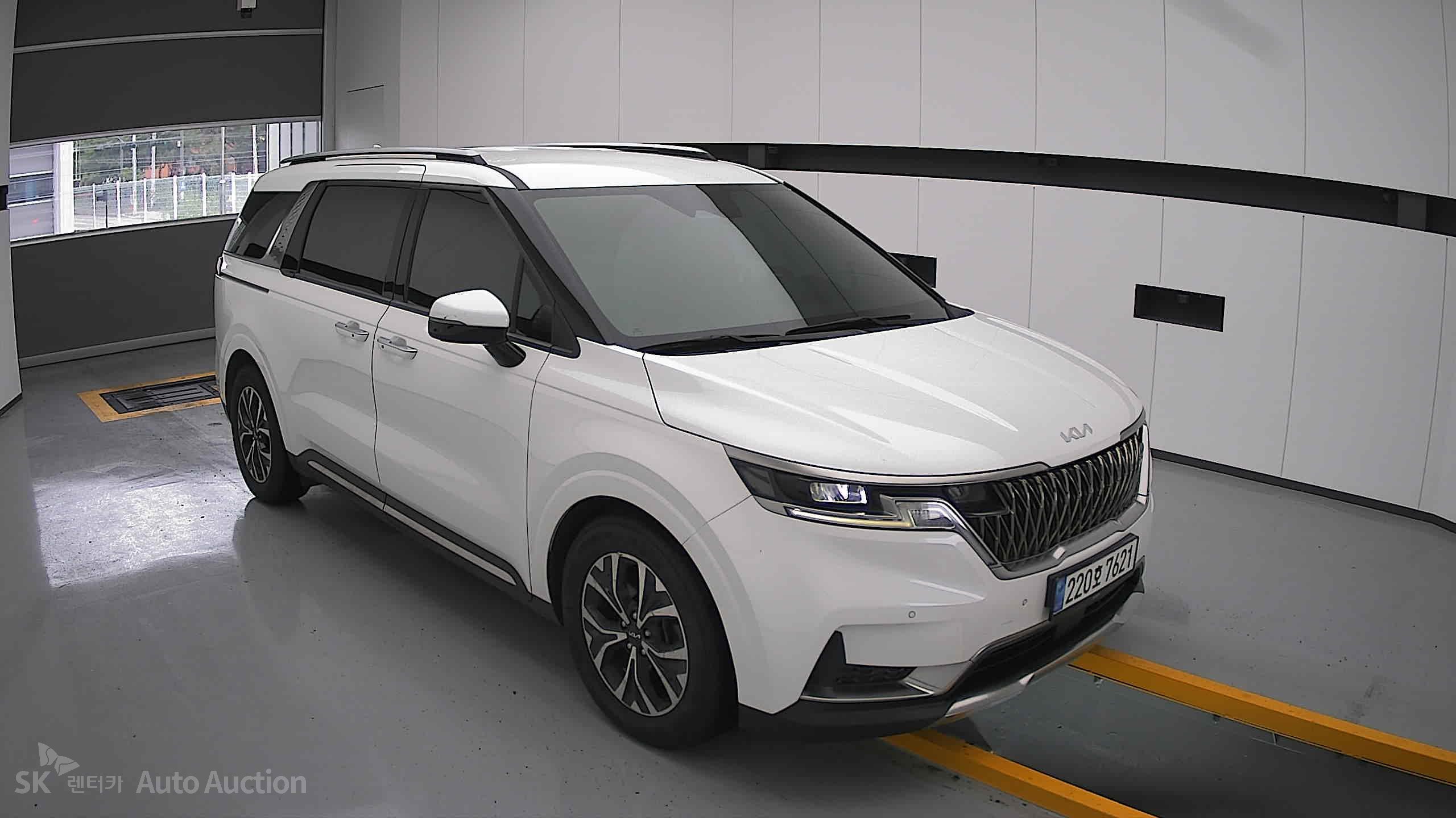 2023 - kia carnival