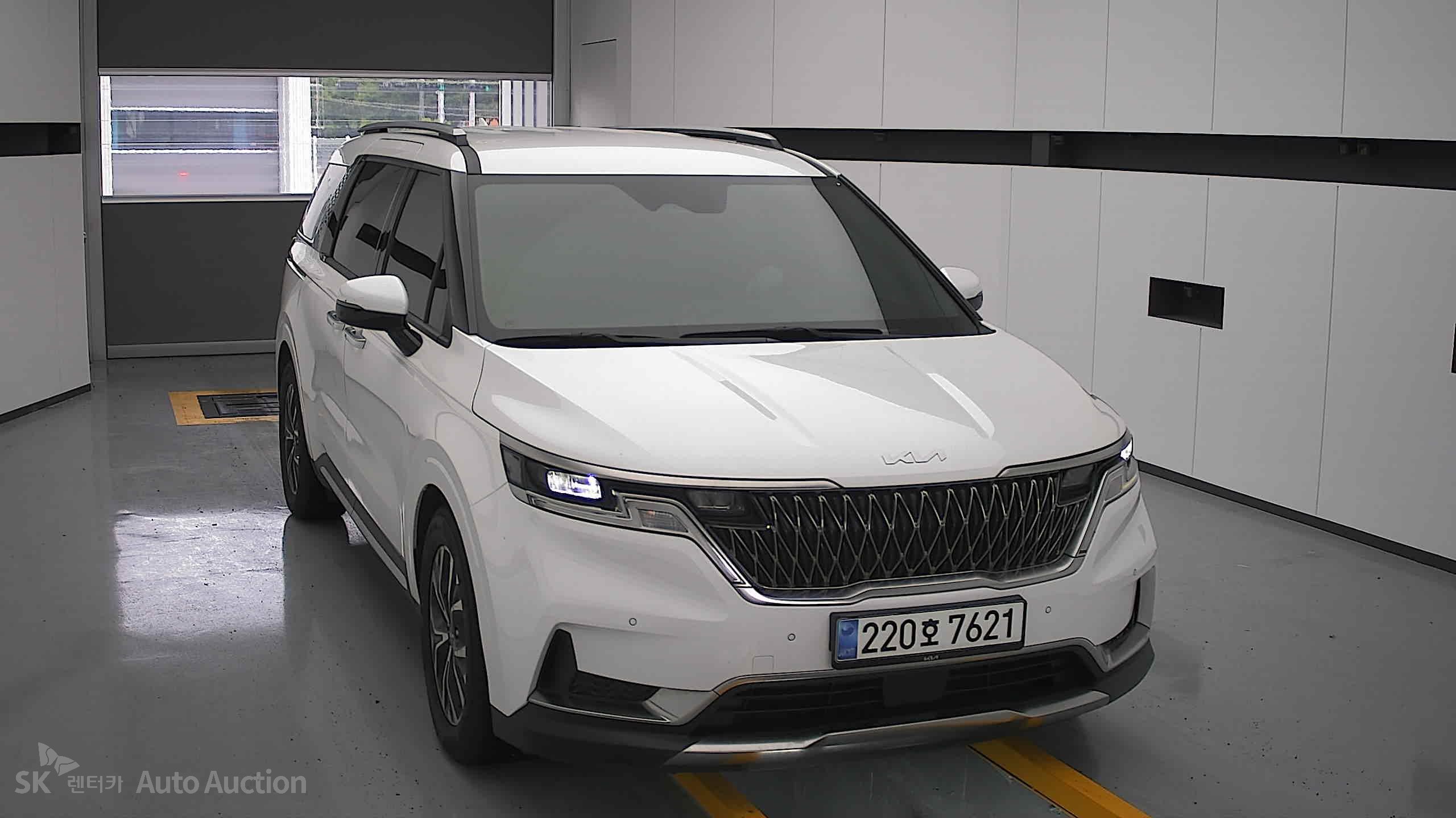 2023 - kia carnival