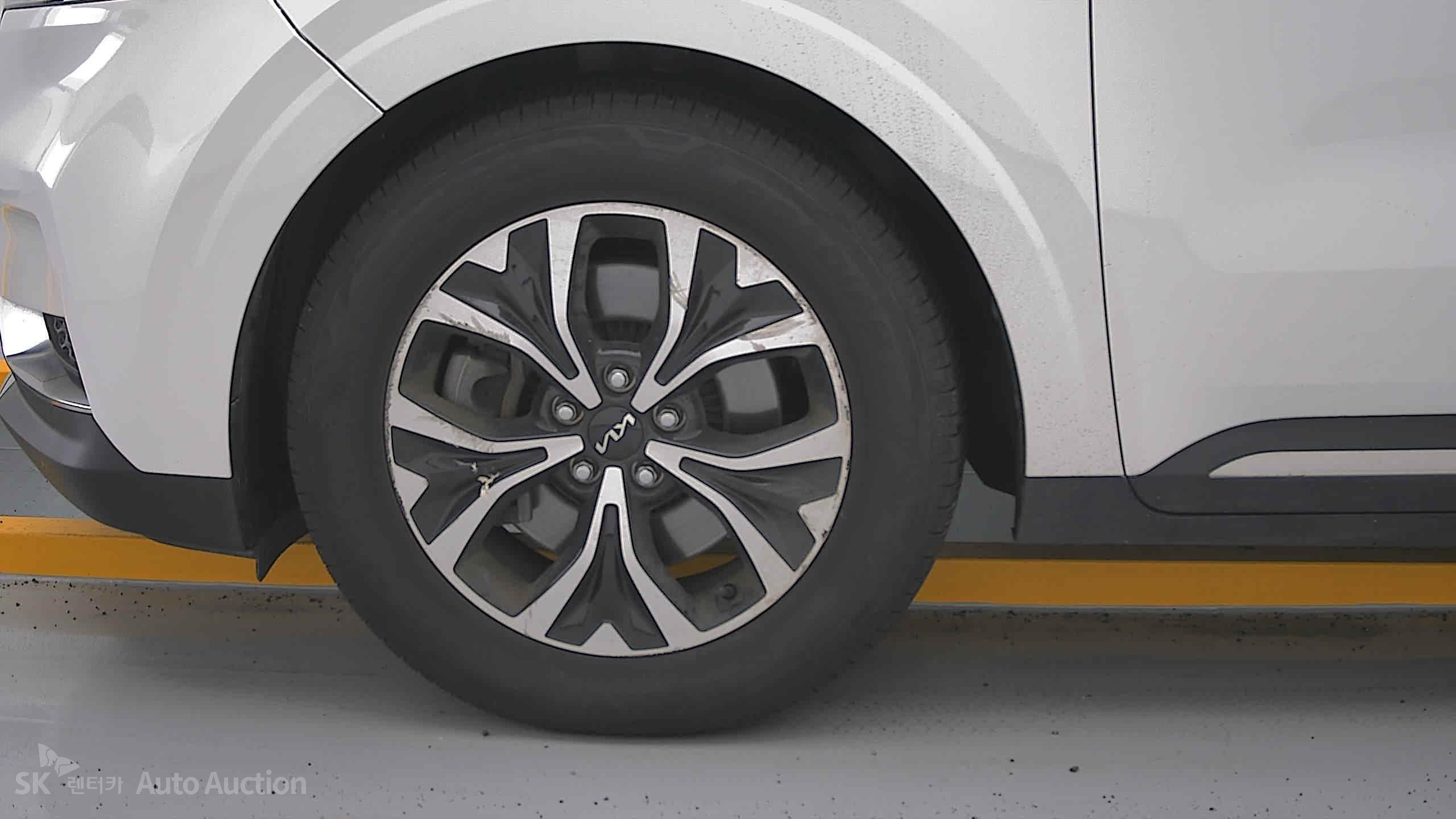 2023 - kia carnival