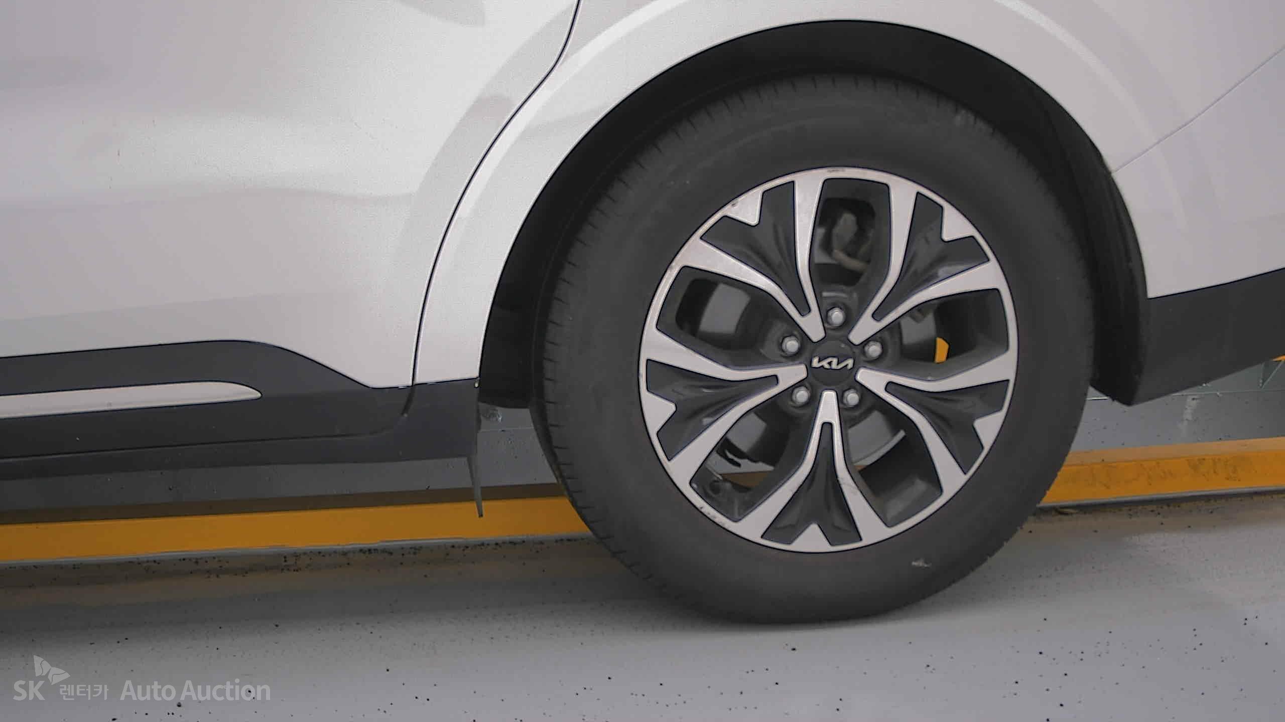 2023 - kia carnival