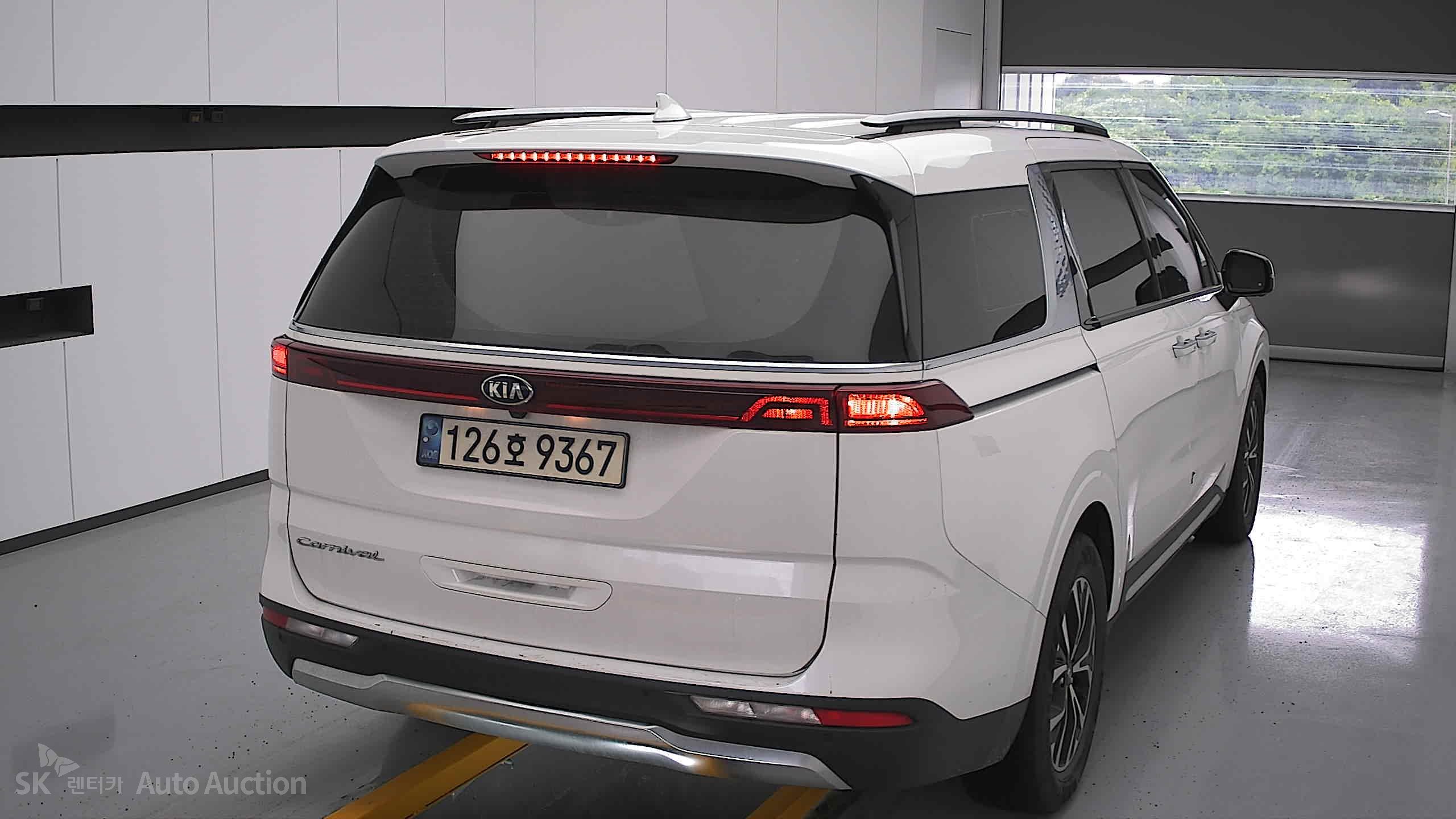 2021 - kia carnival