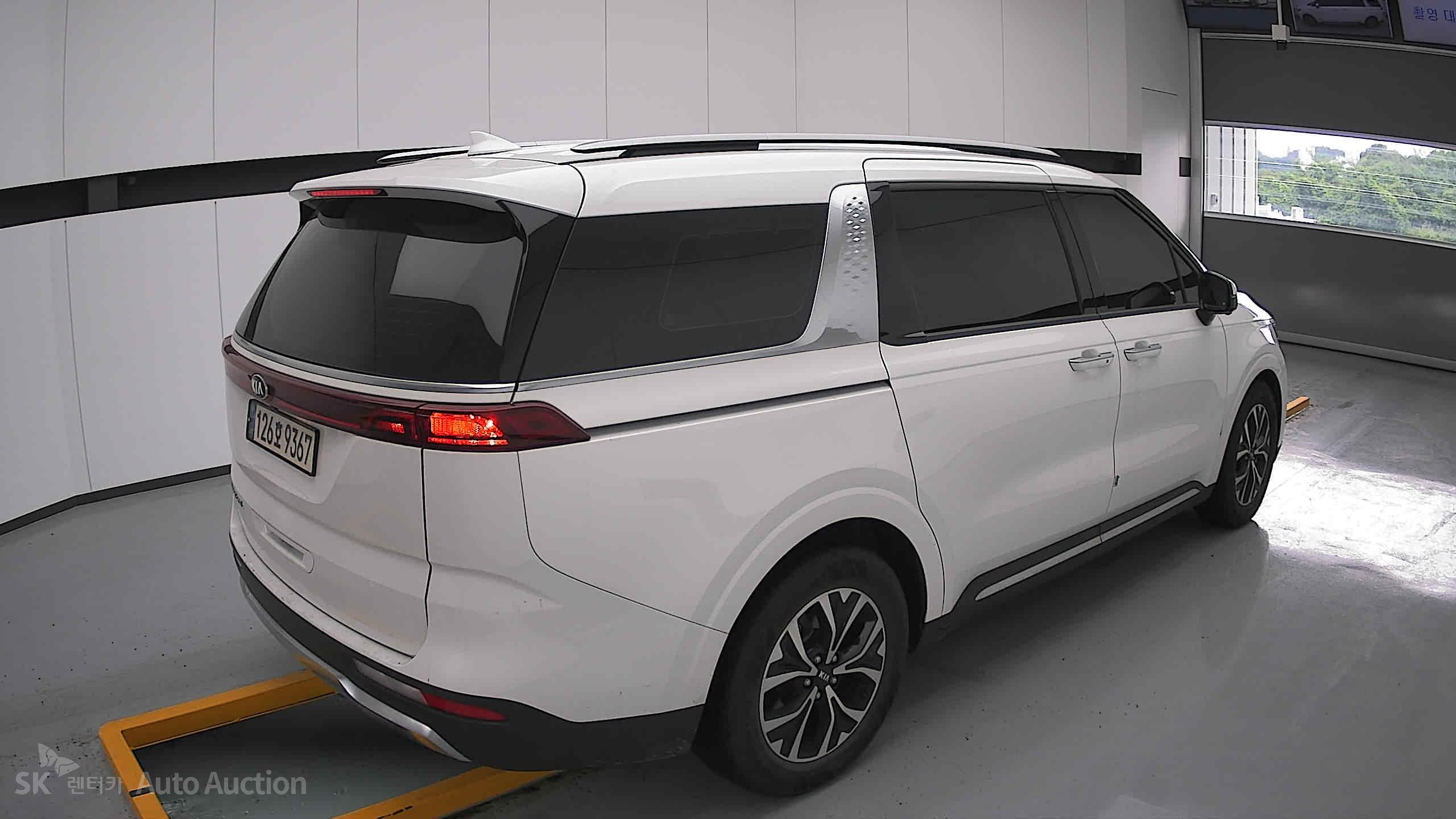 2021 - kia carnival