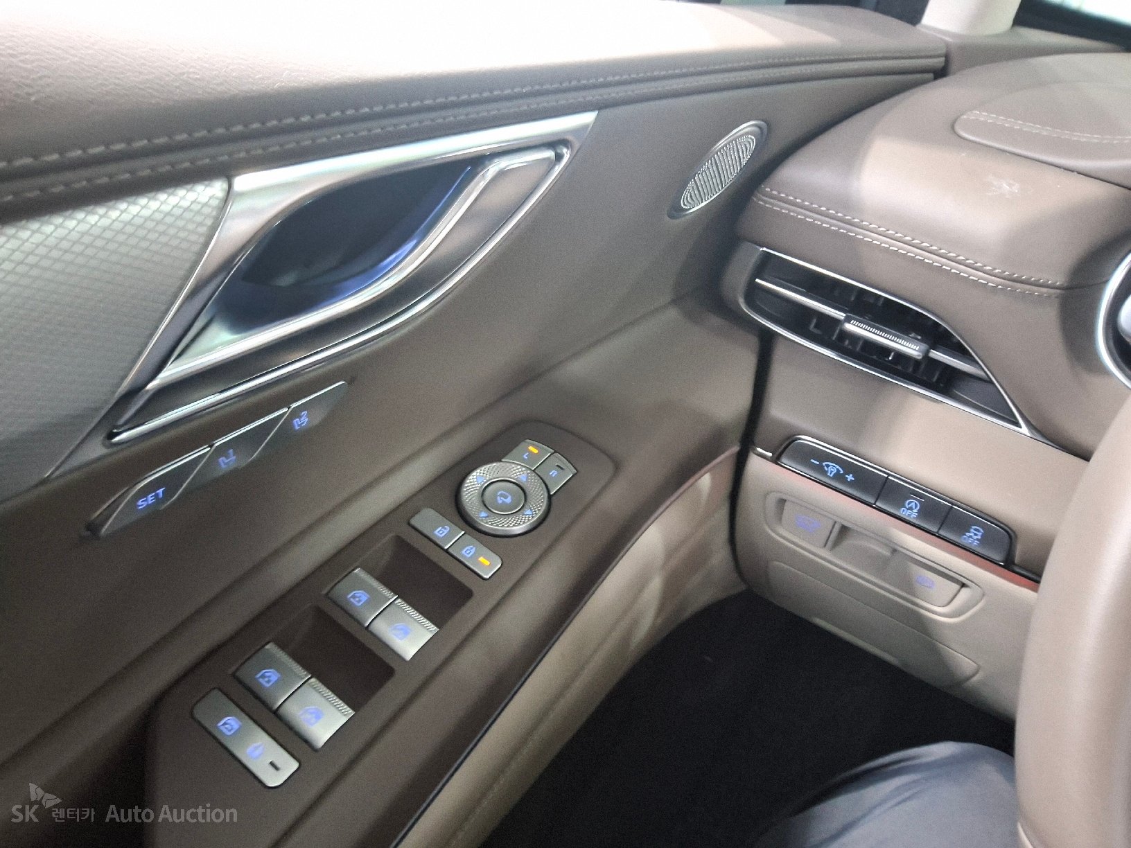 2023 - genesis gv80
