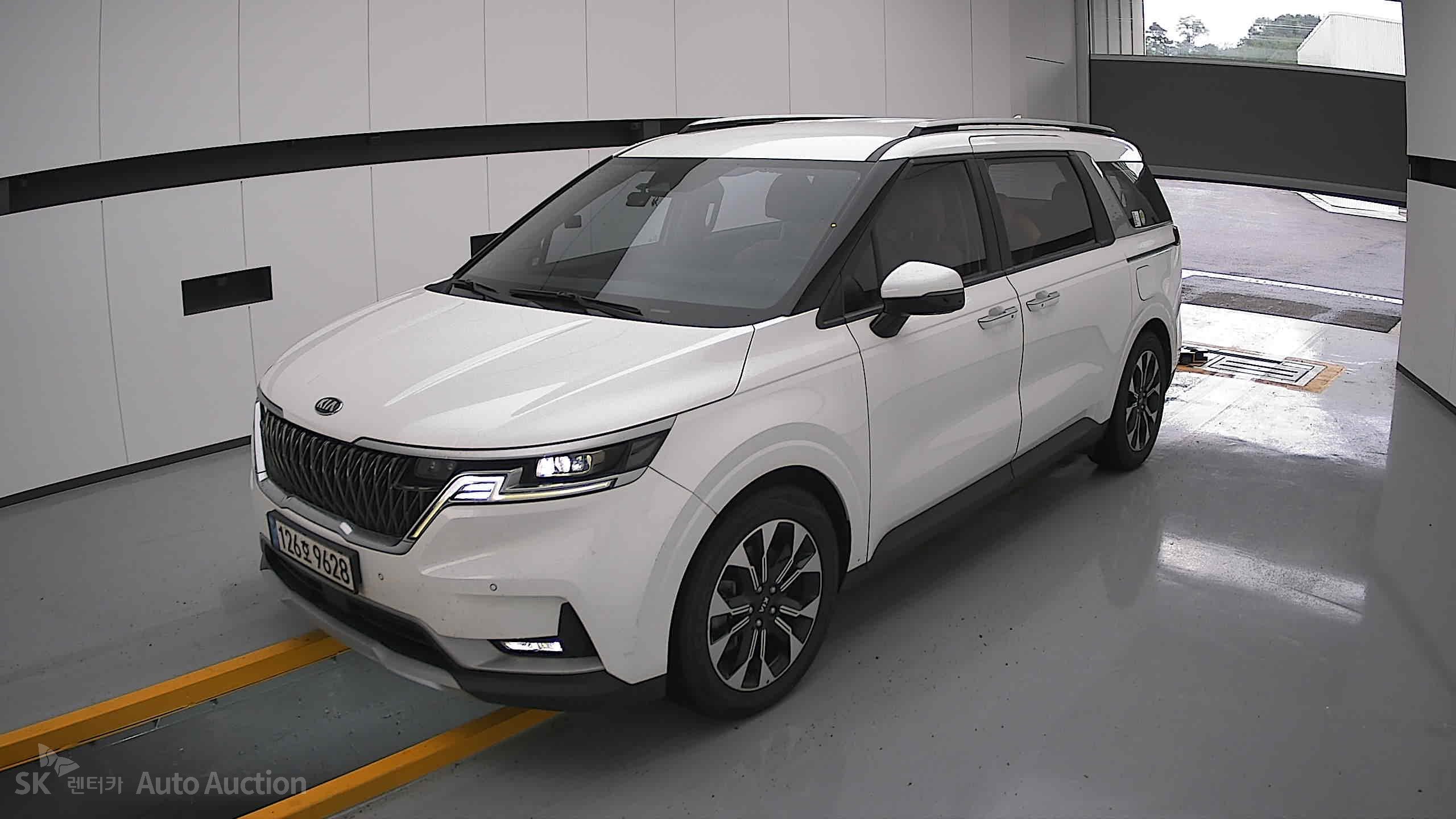 2021 - kia carnival