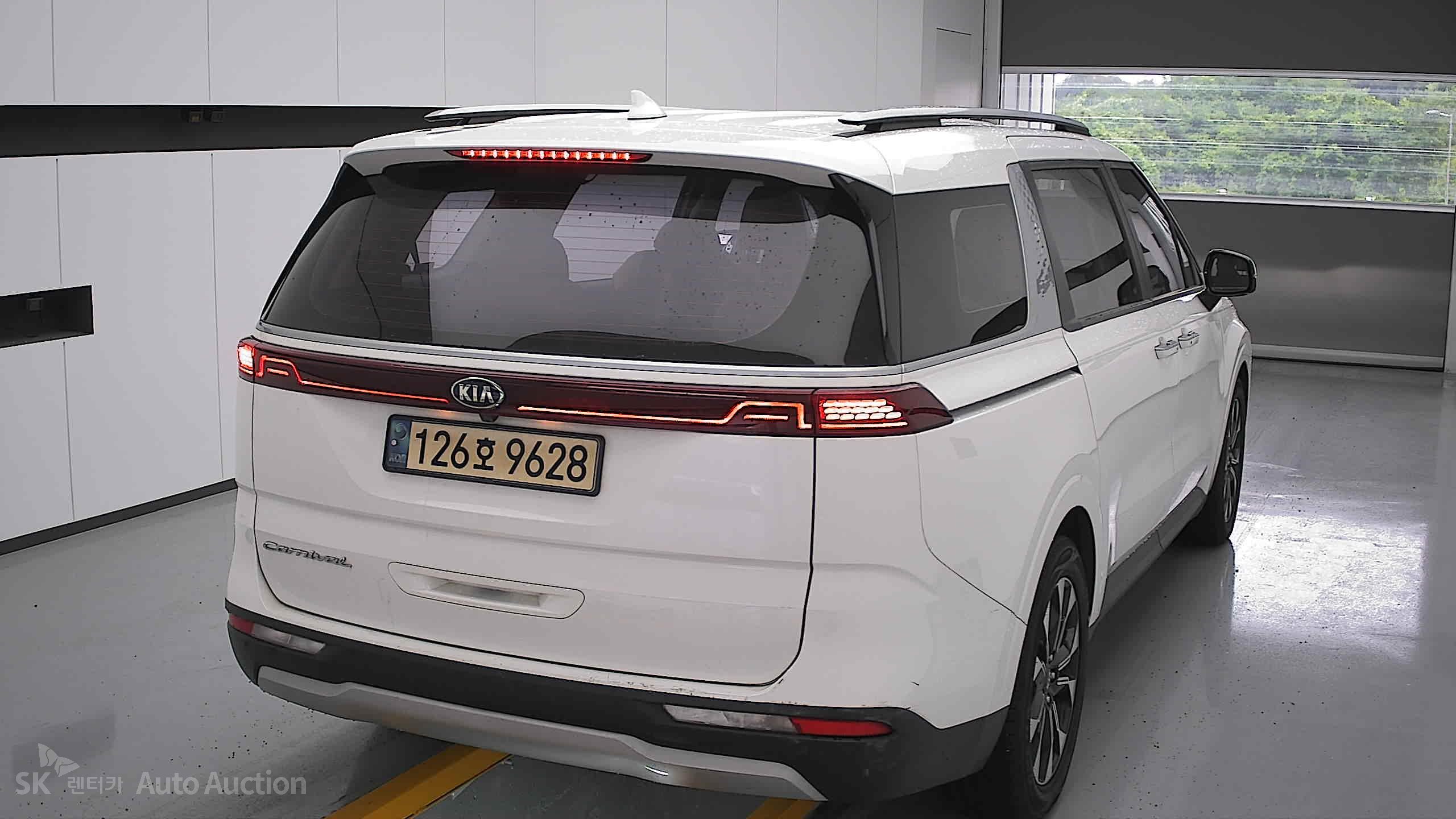2021 - kia carnival