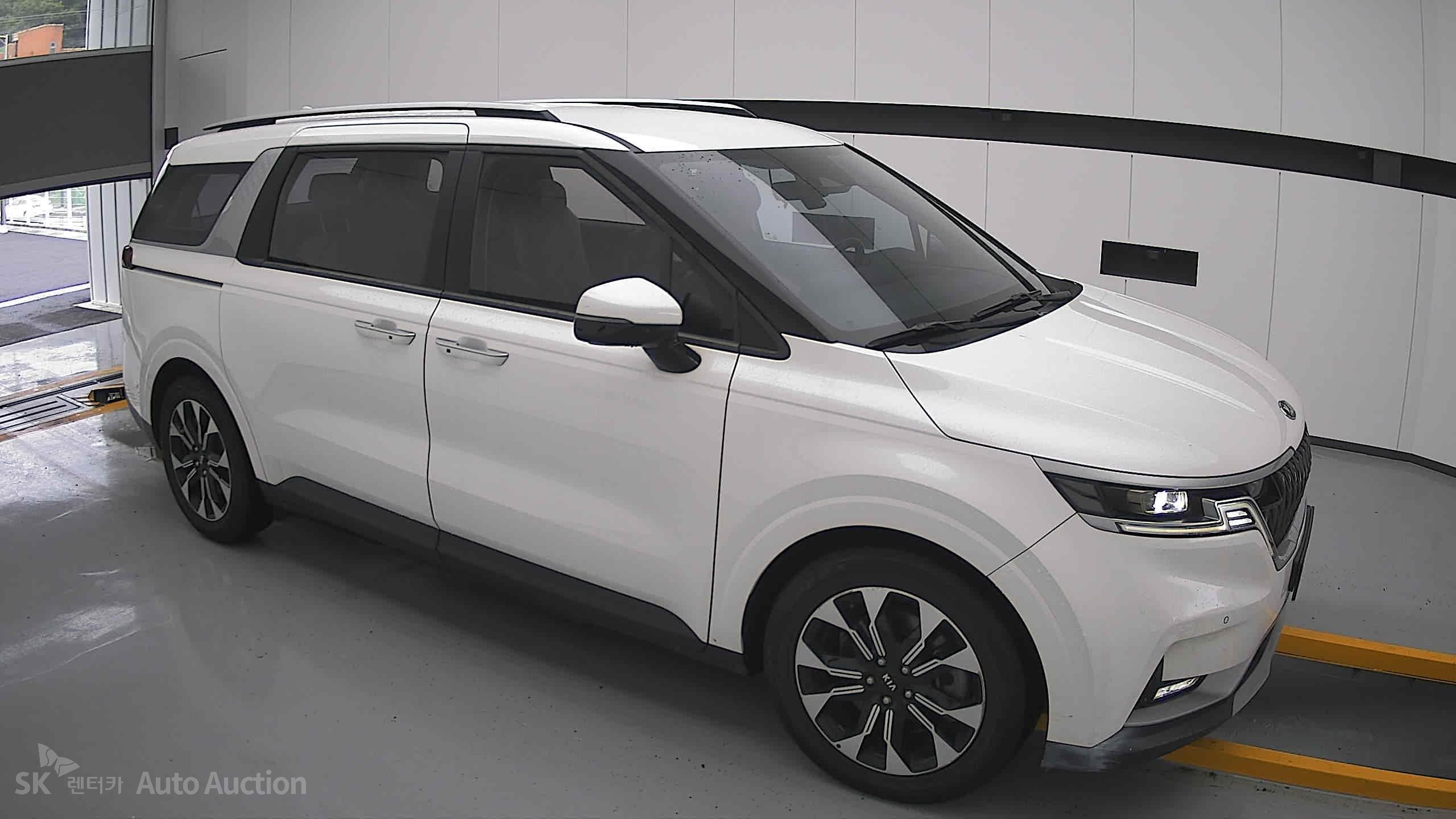 2021 - kia carnival