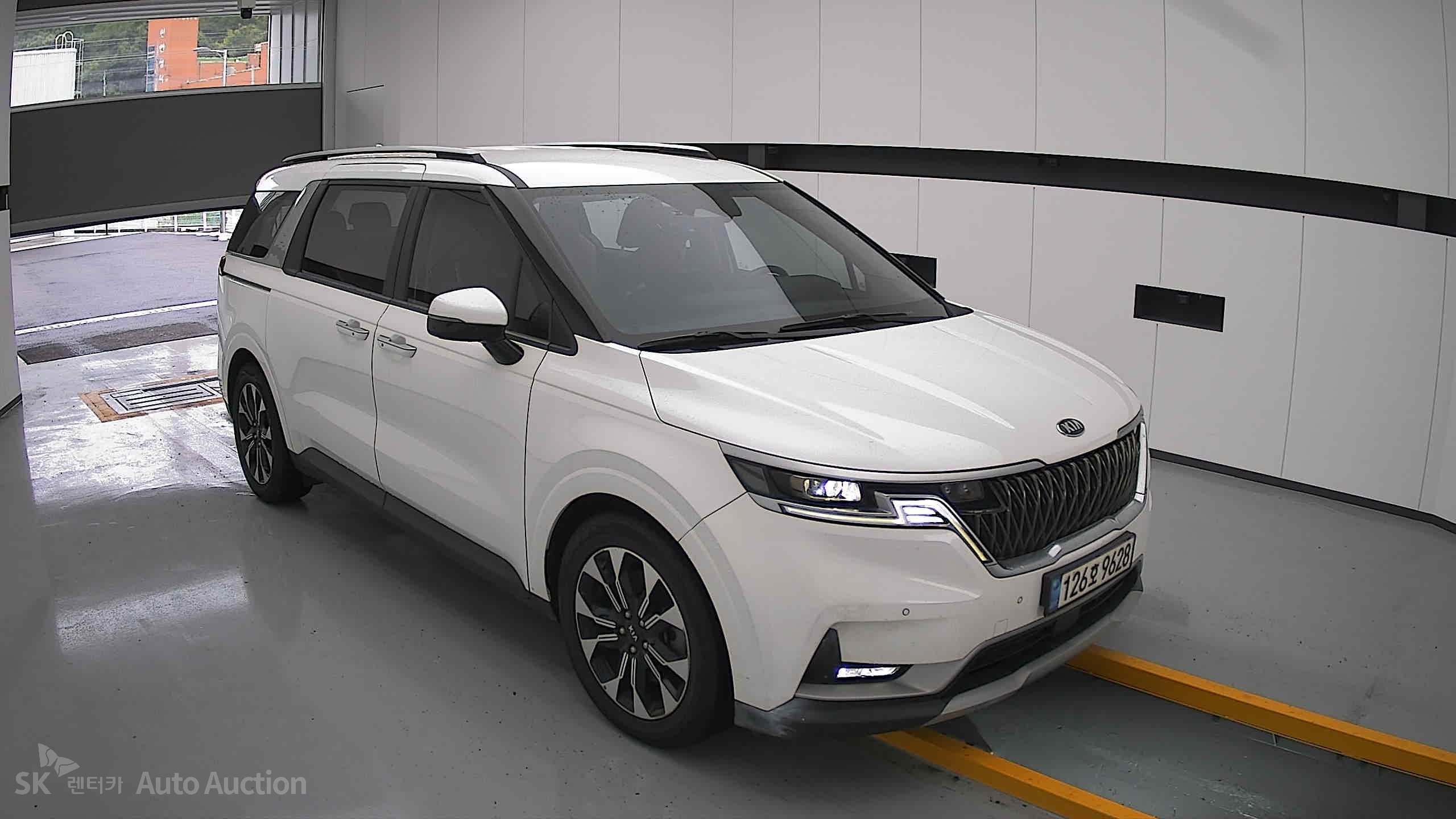 2021 - kia carnival