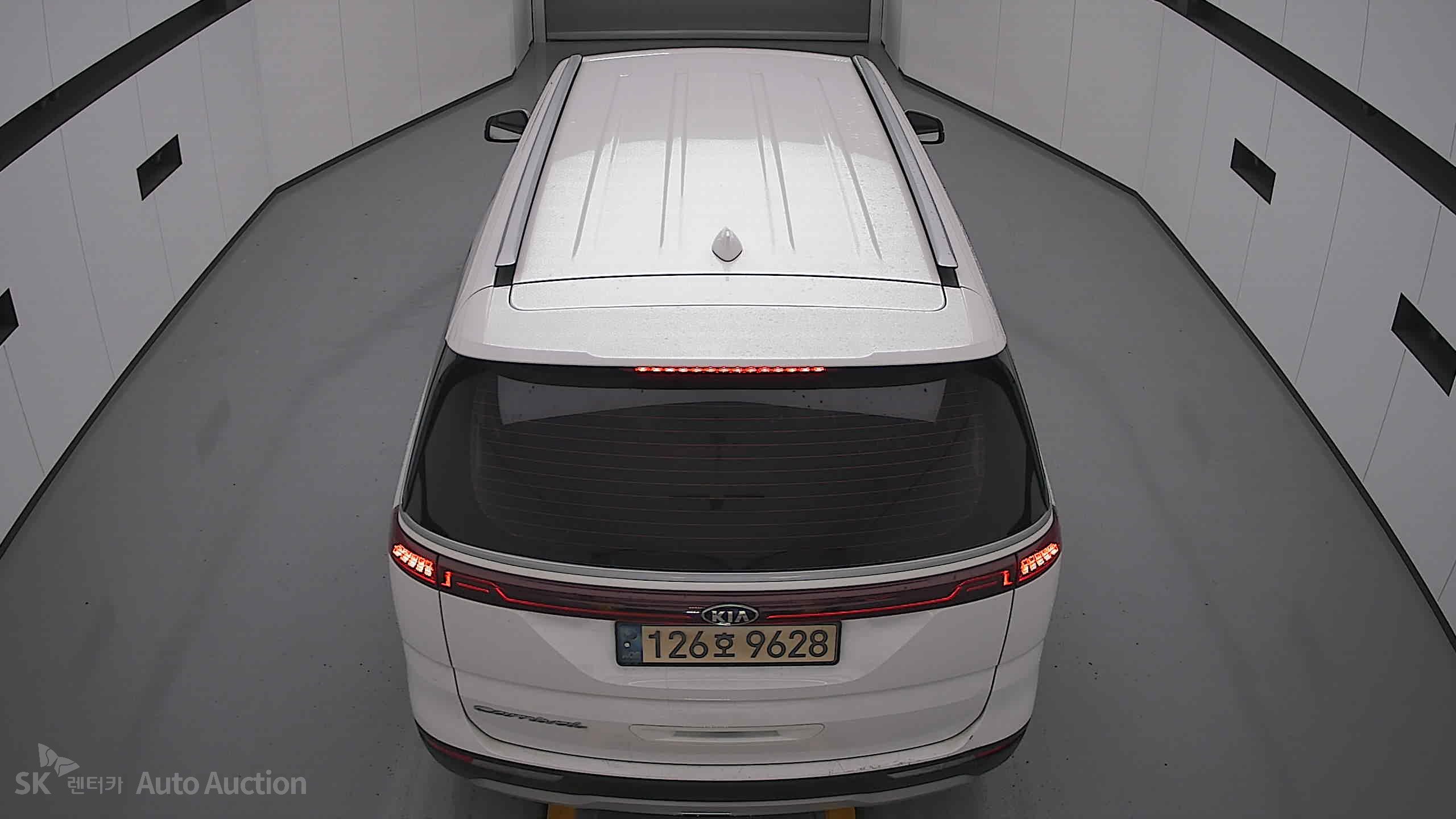 2021 - kia carnival