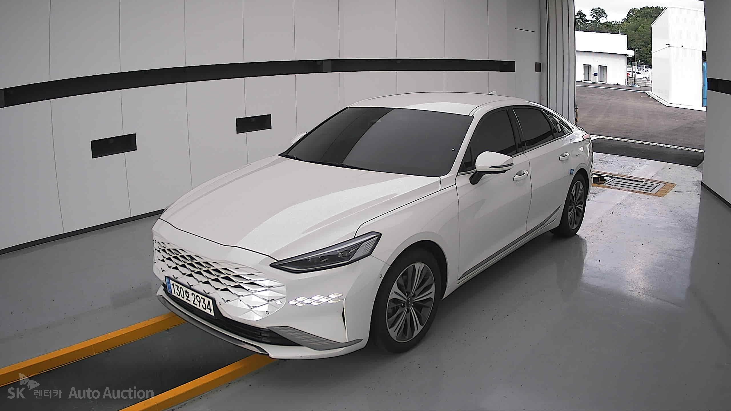 2023 - kia k8