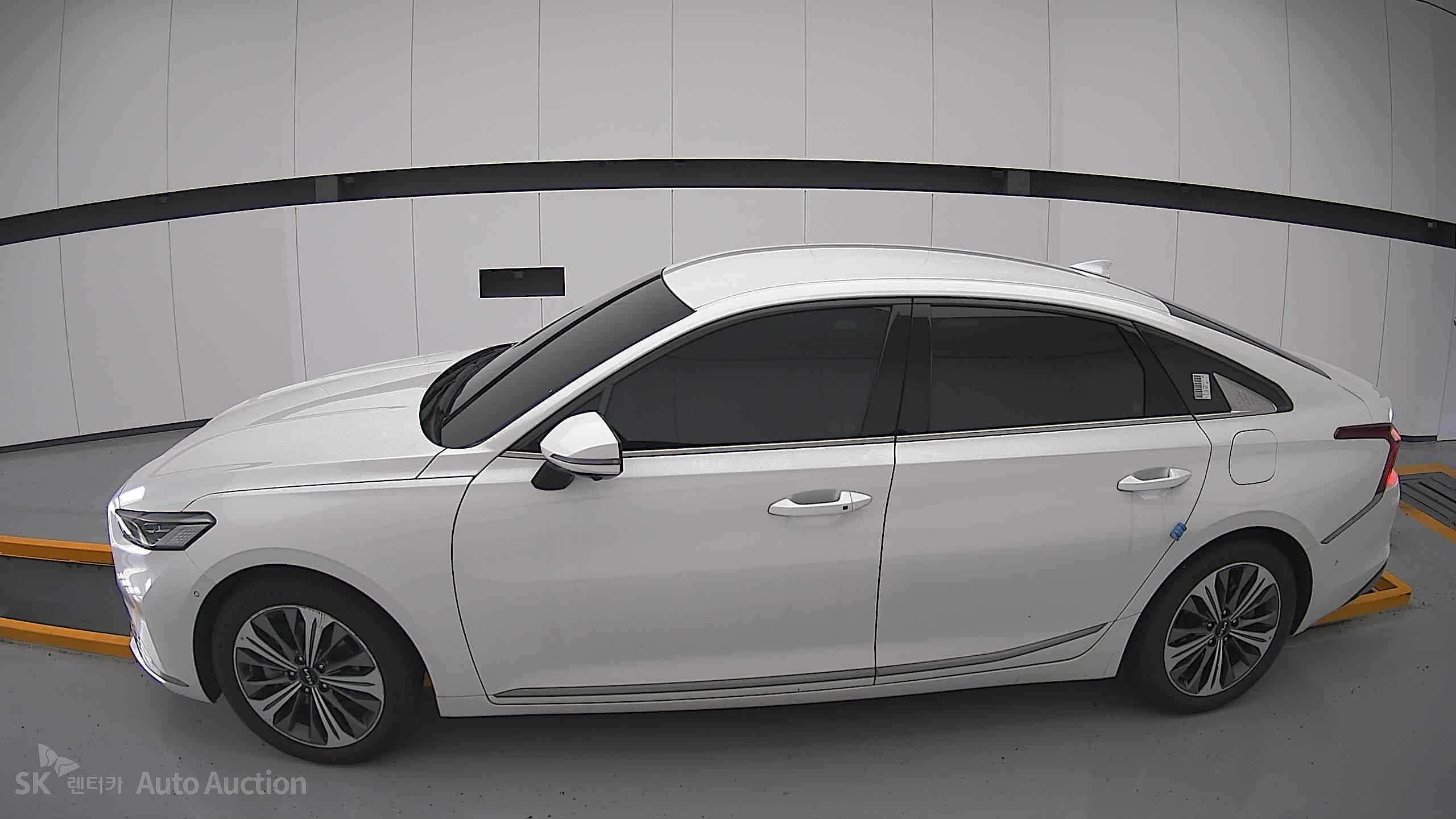 2023 - kia k8