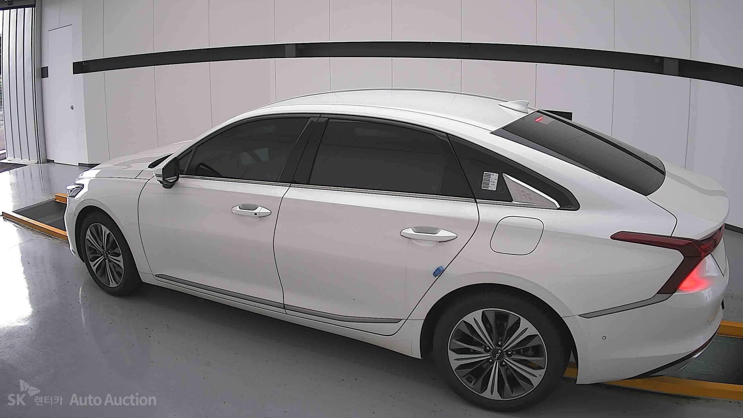 2023 - kia k8