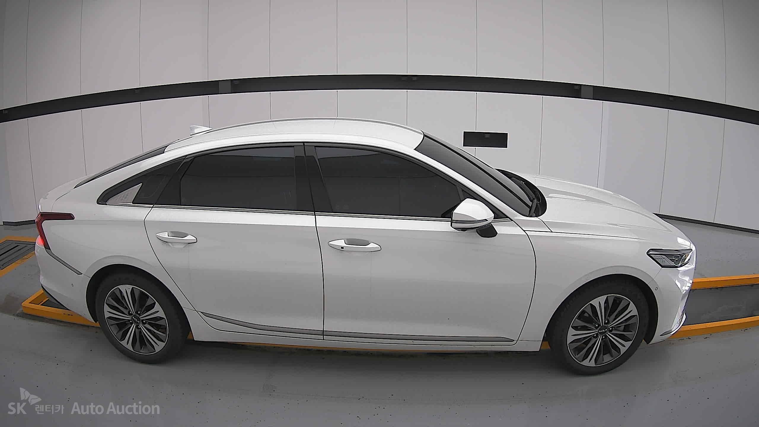 2023 - kia k8