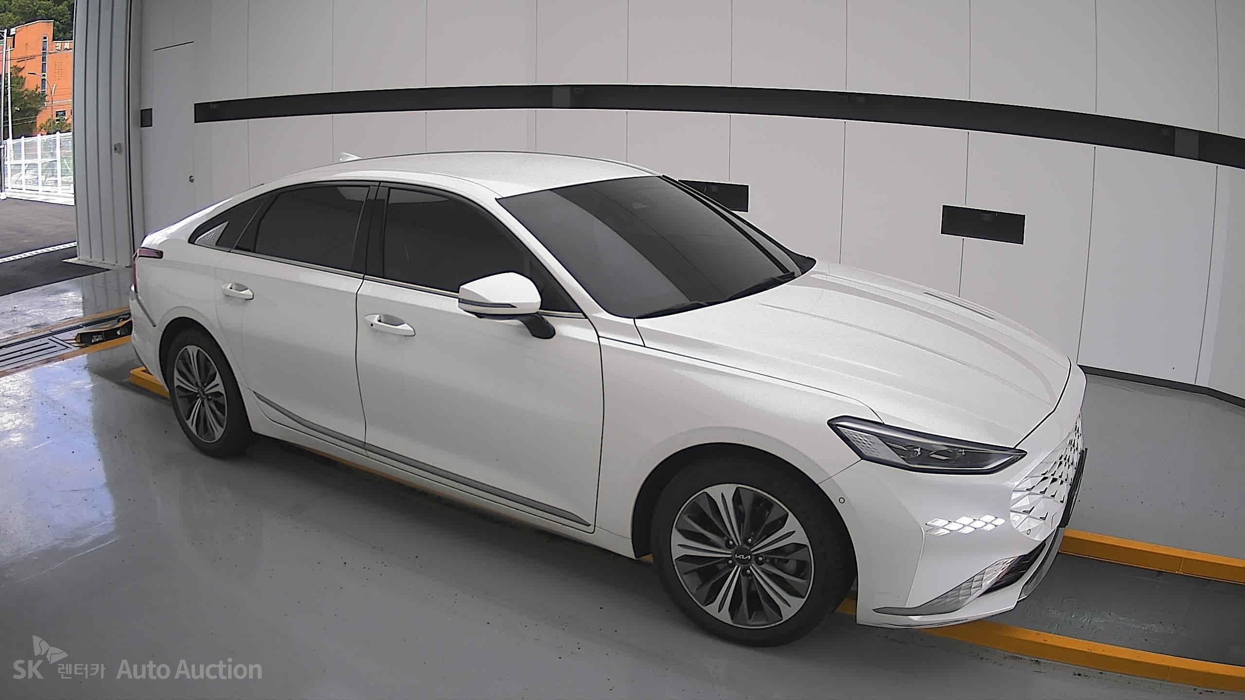 2023 - kia k8