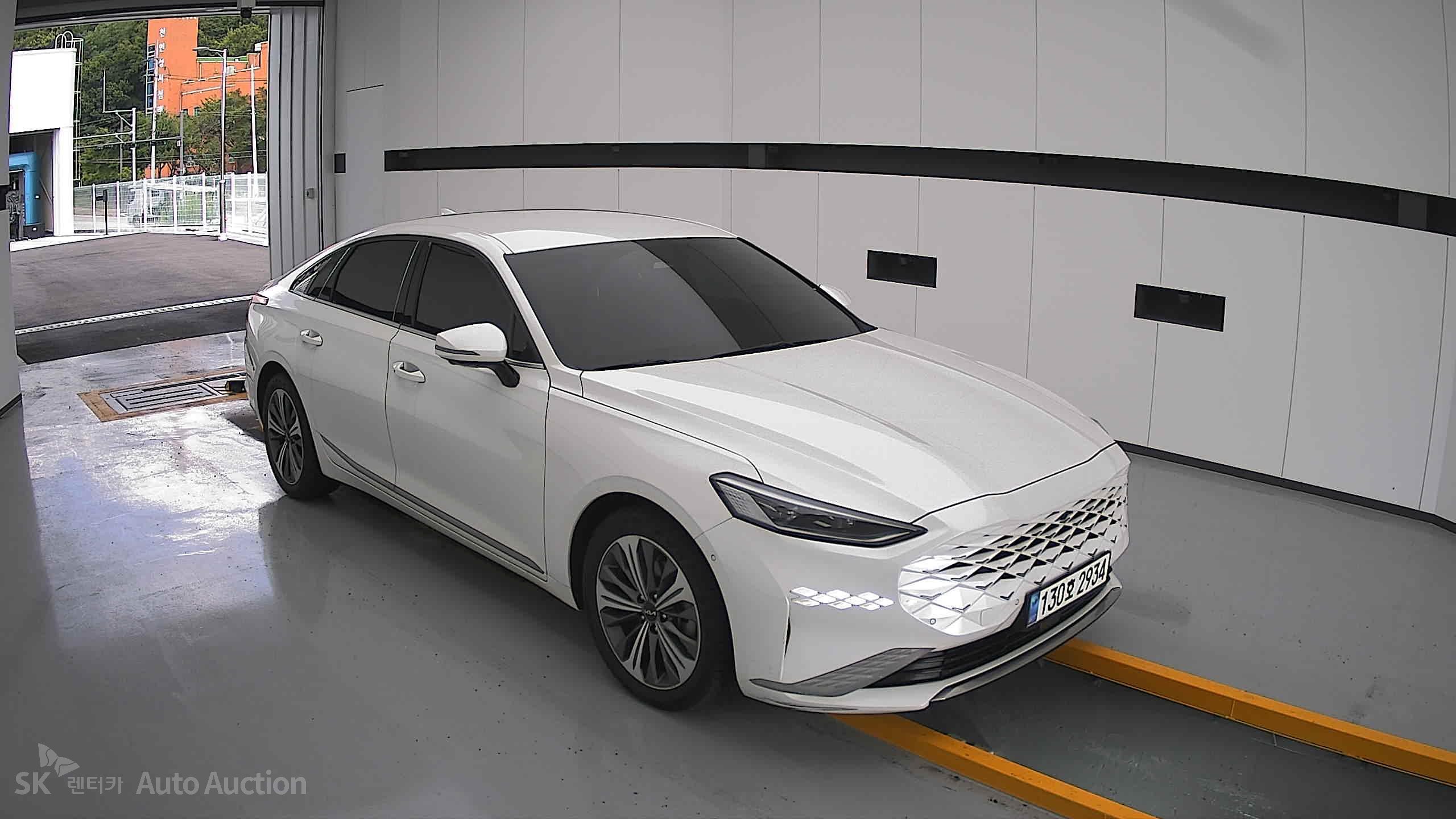 2023 - kia k8