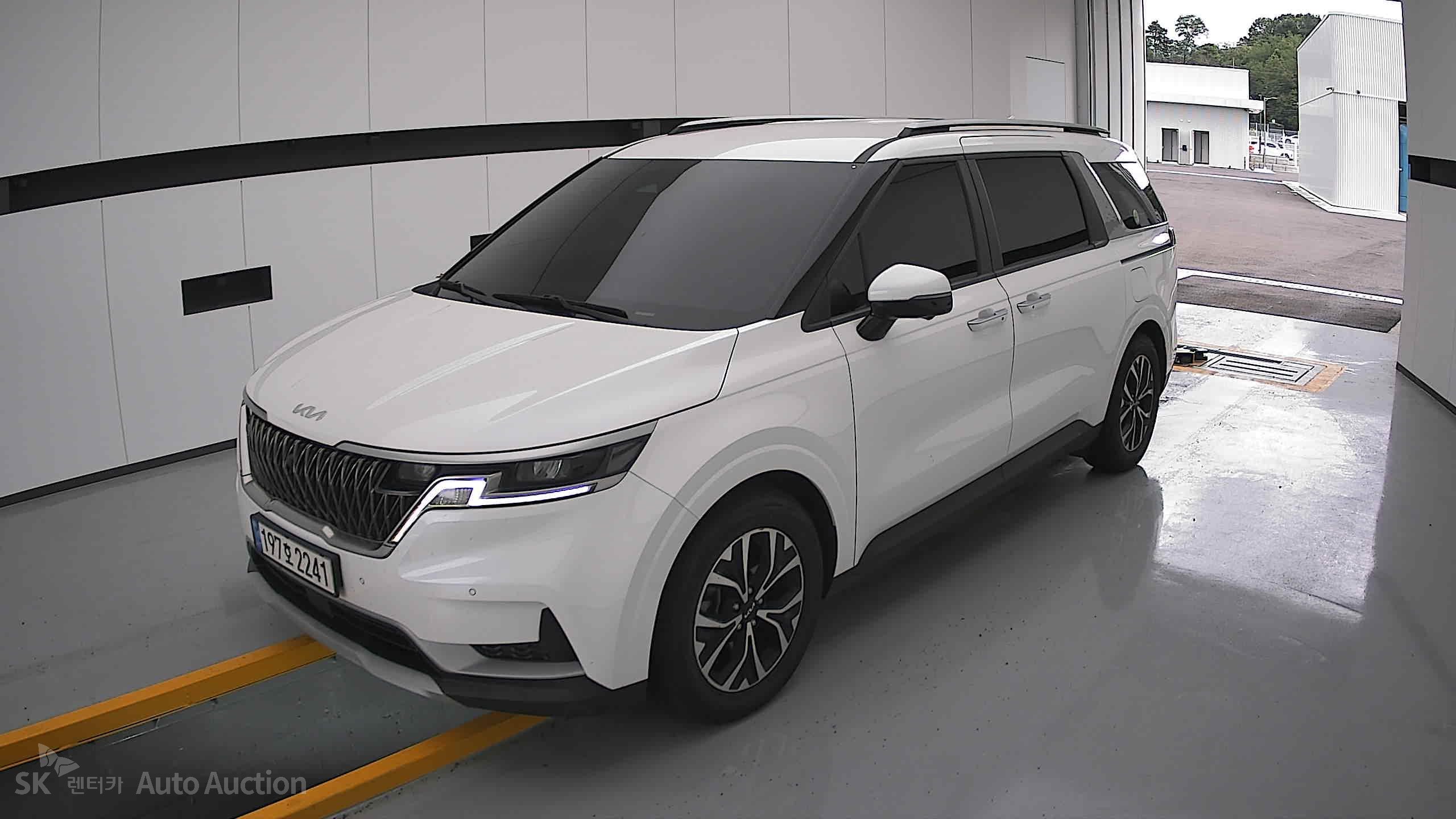 2023 - kia carnival