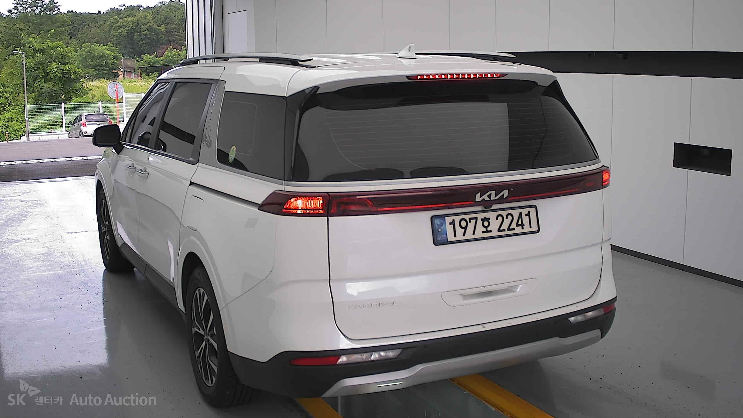 2023 - kia carnival