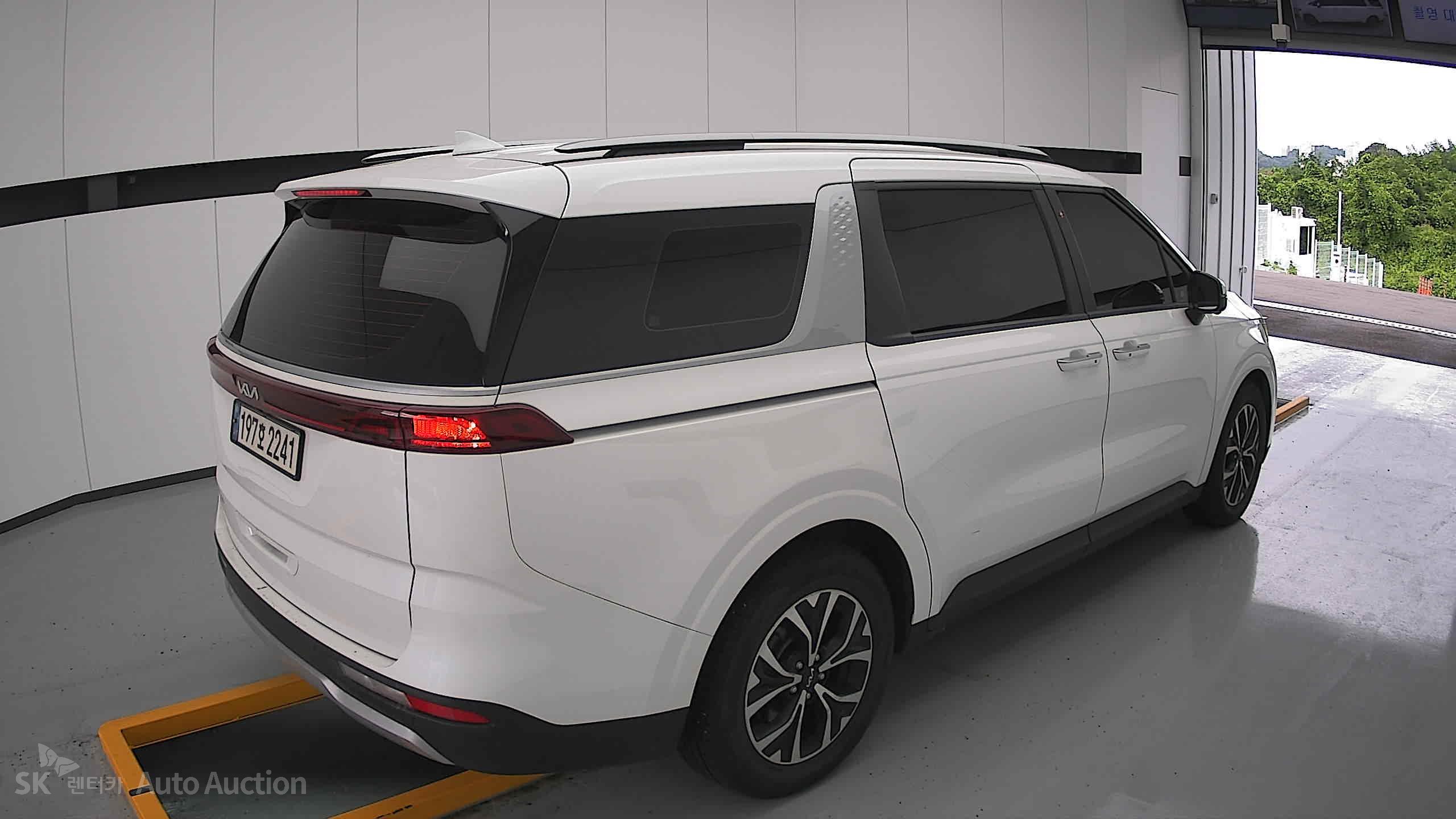 2023 - kia carnival