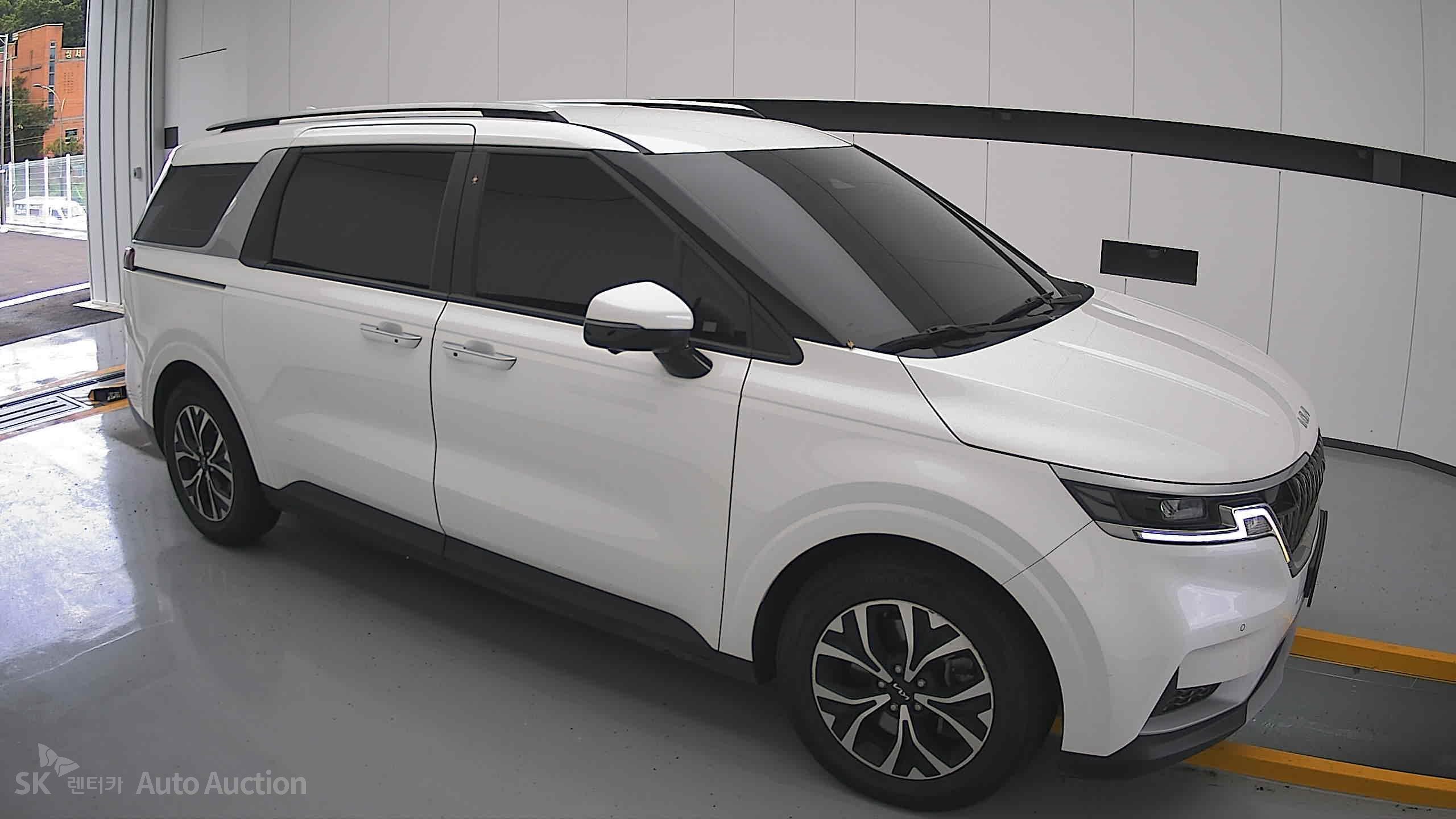 2023 - kia carnival