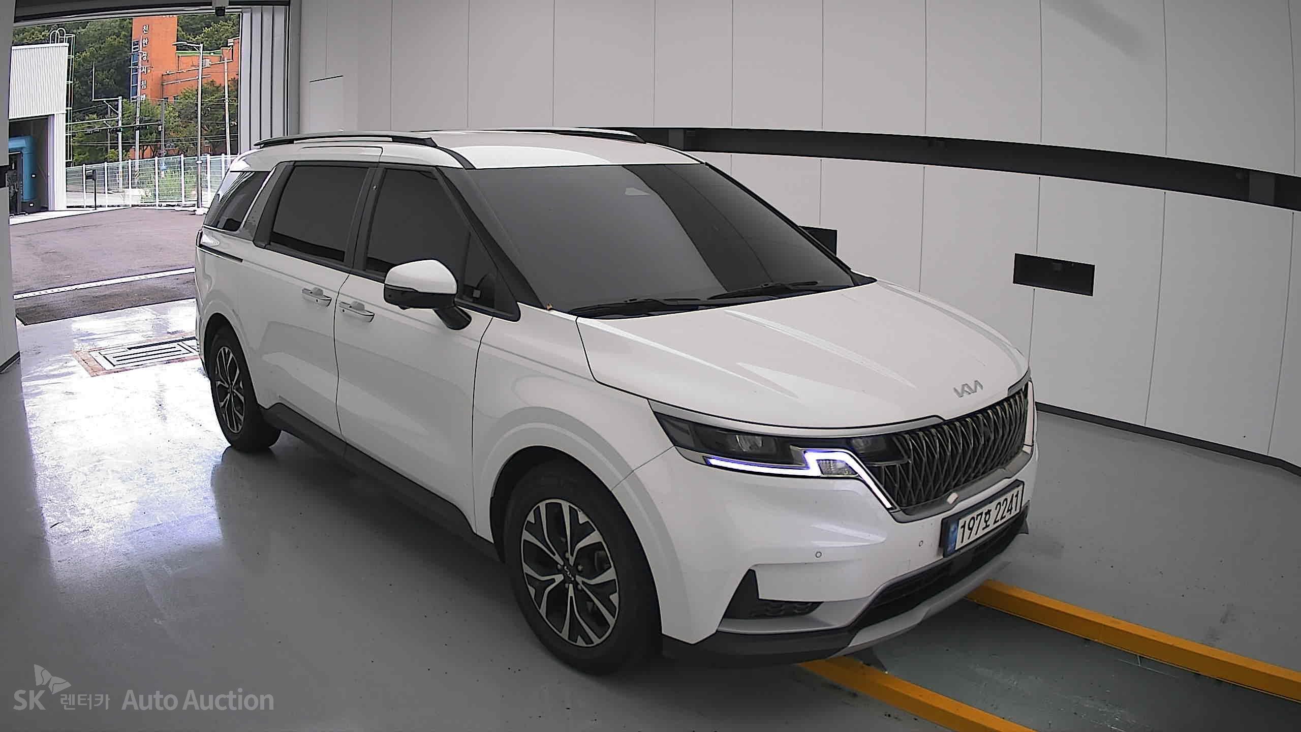 2023 - kia carnival