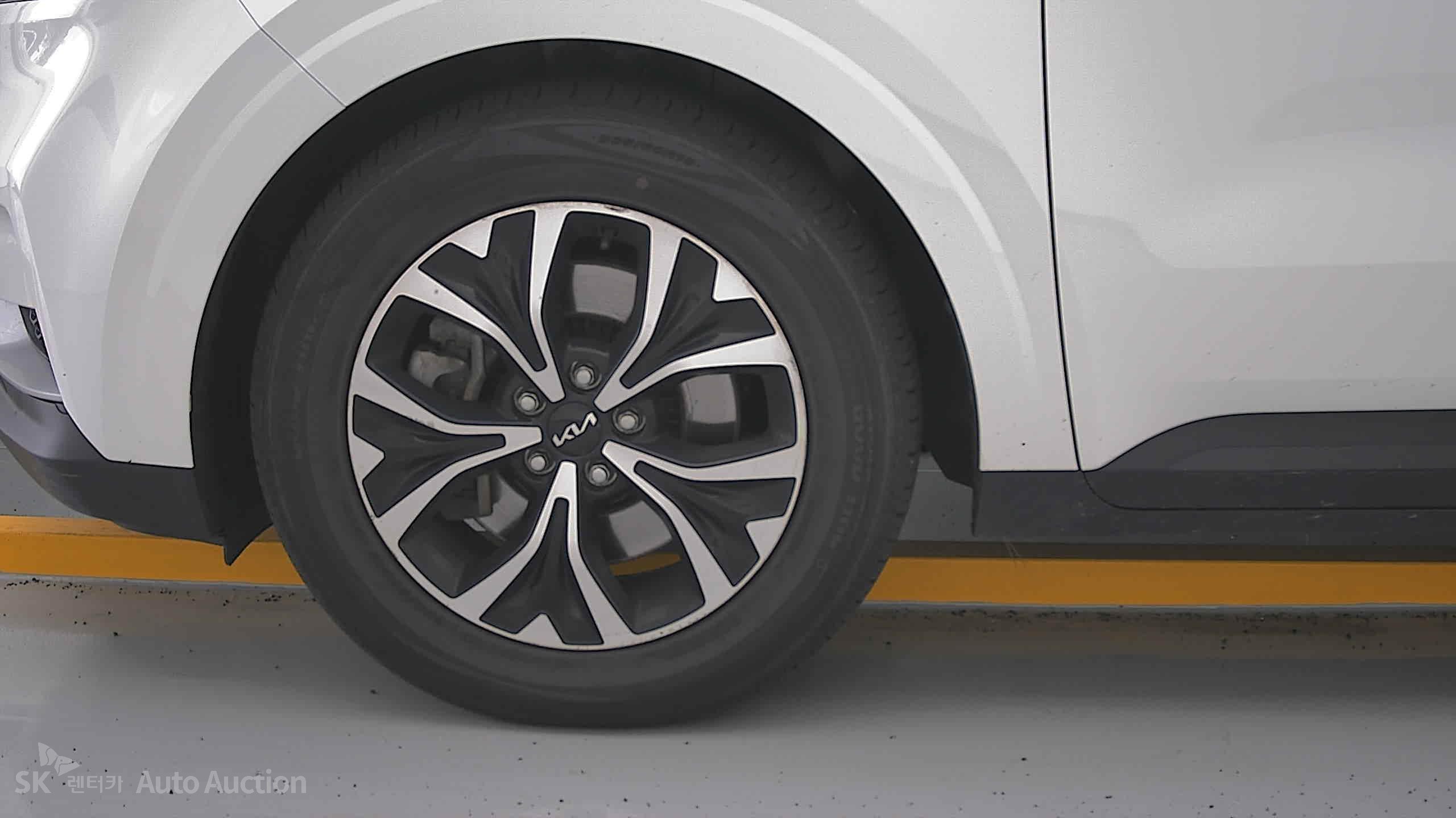 2023 - kia carnival