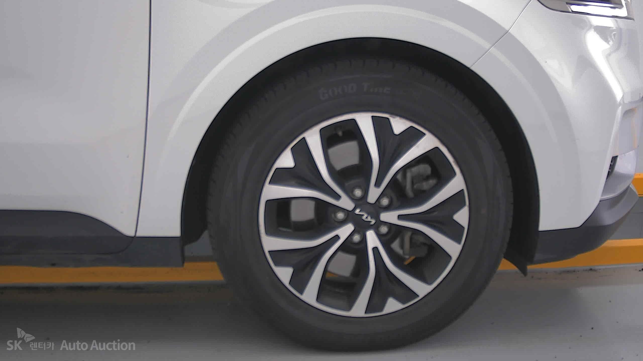 2023 - kia carnival