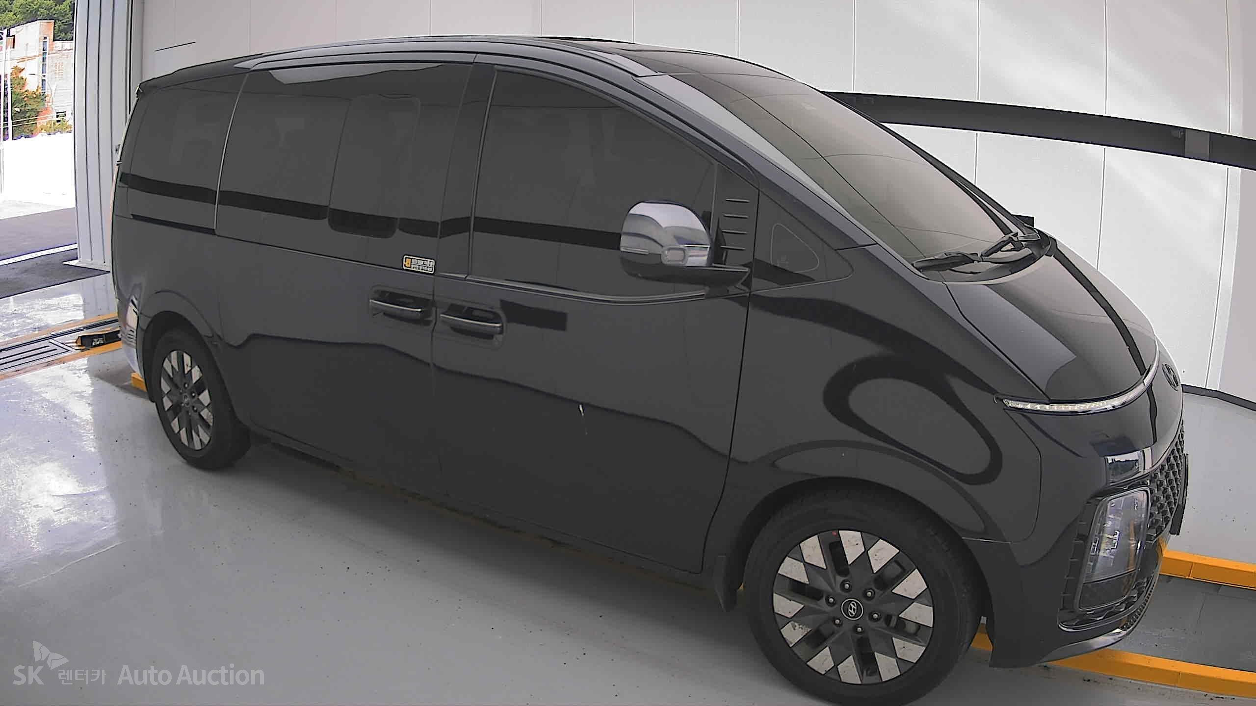 2023 - hyundai staria