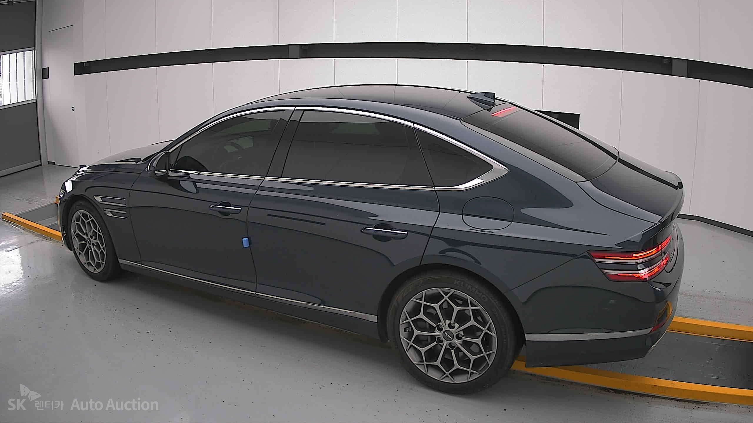 2022 - genesis g80