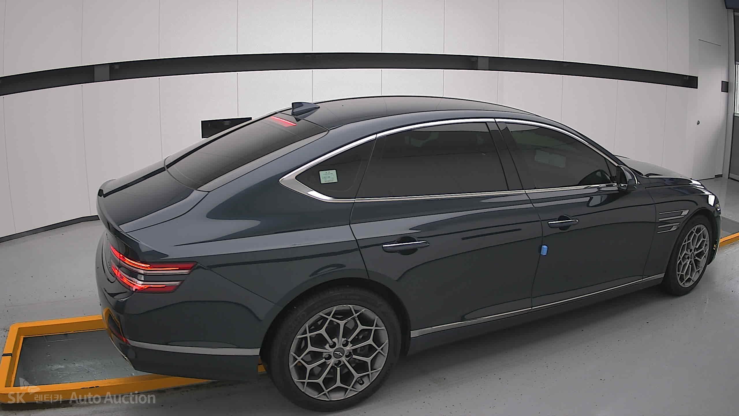 2022 - genesis g80