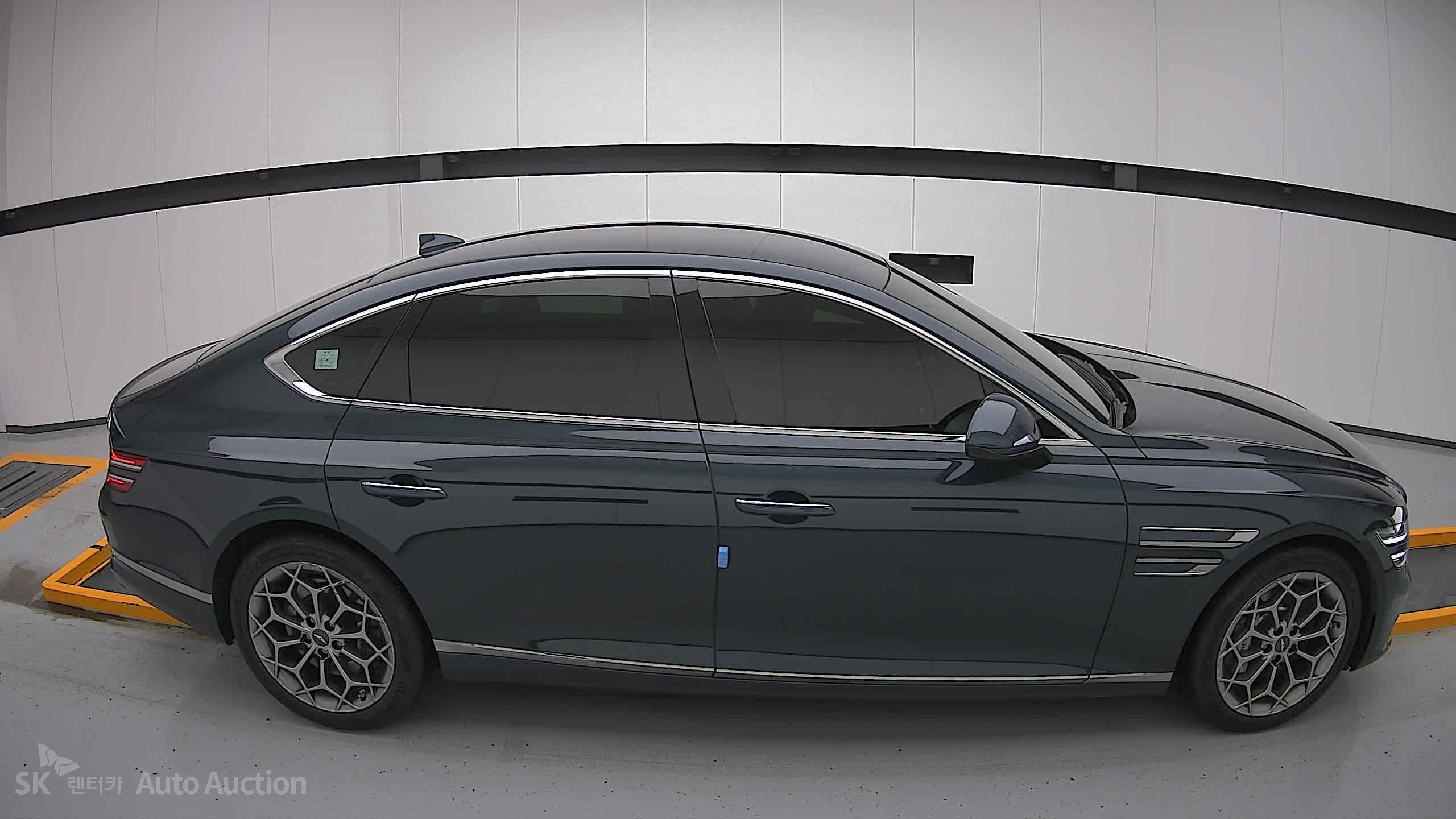 2022 - genesis g80