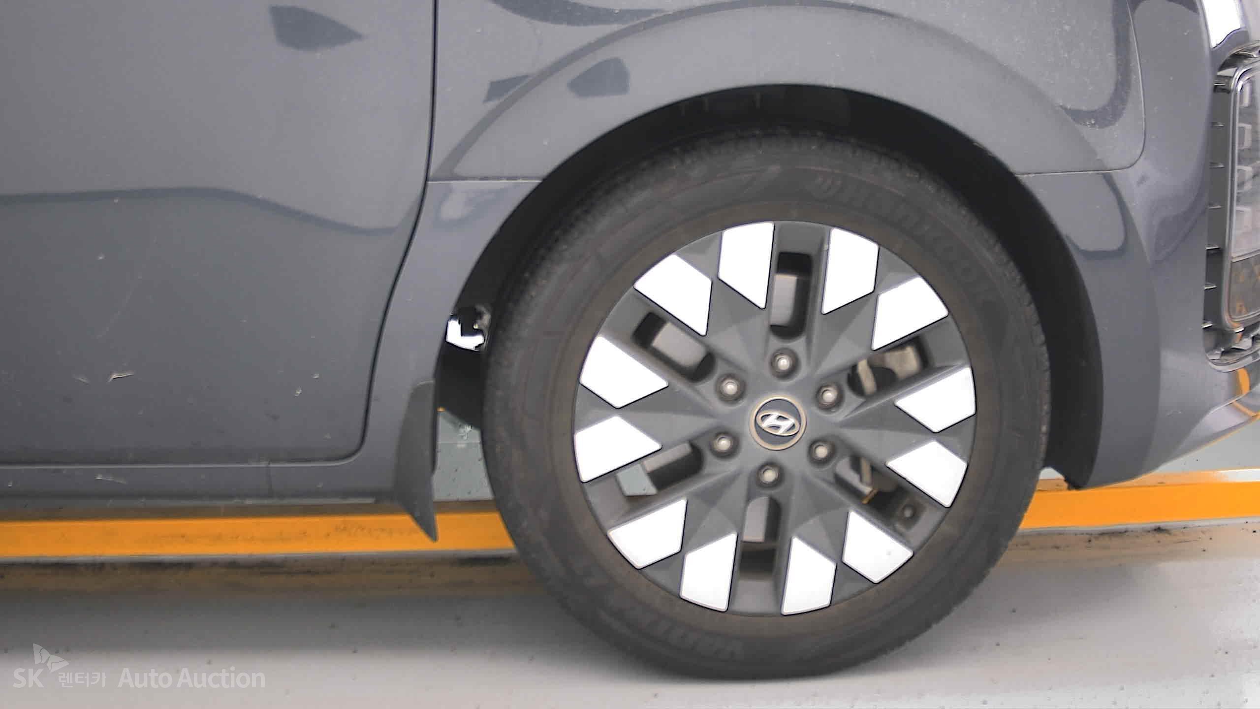 2022 - hyundai staria