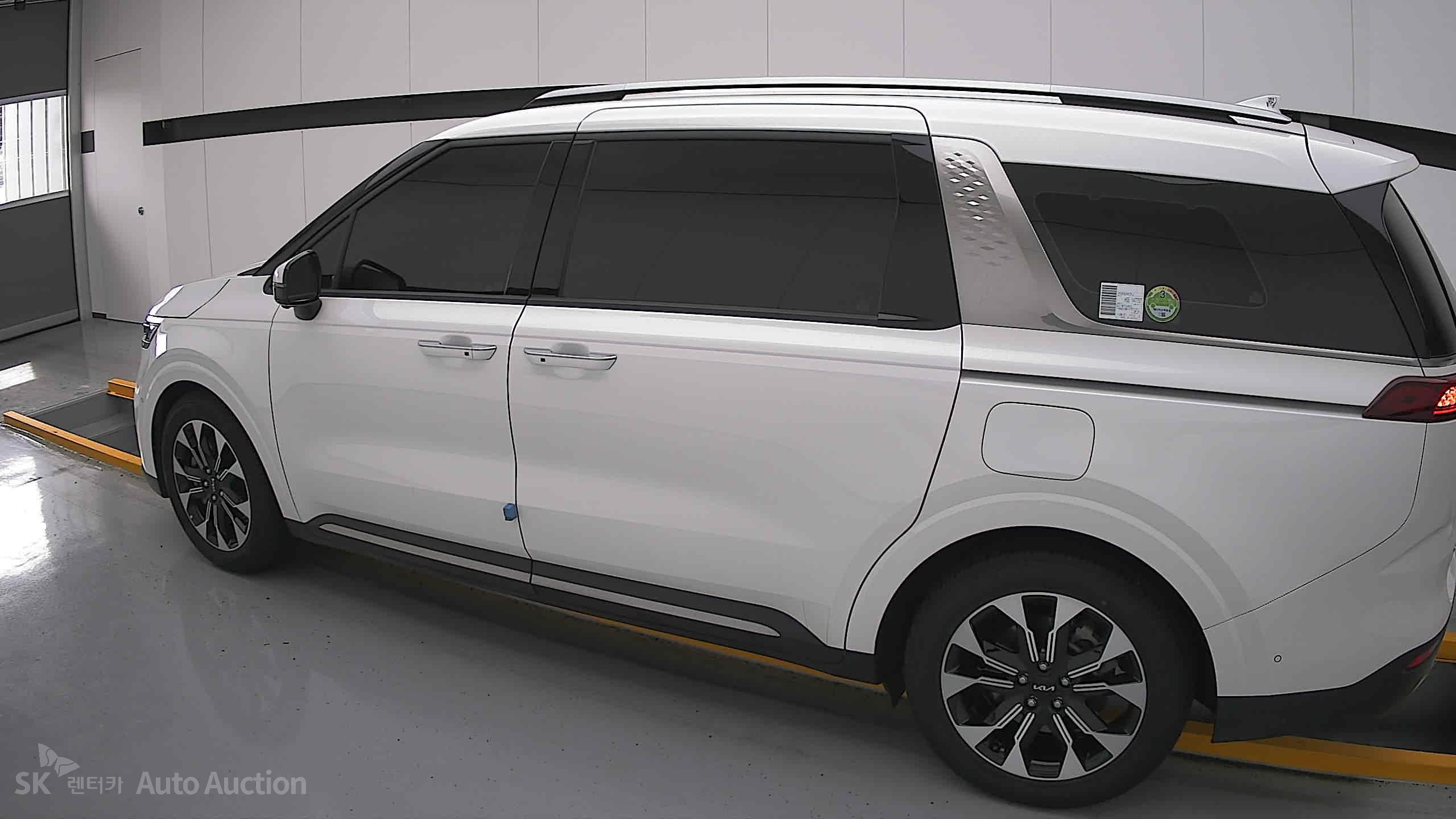 2022 - kia carnival