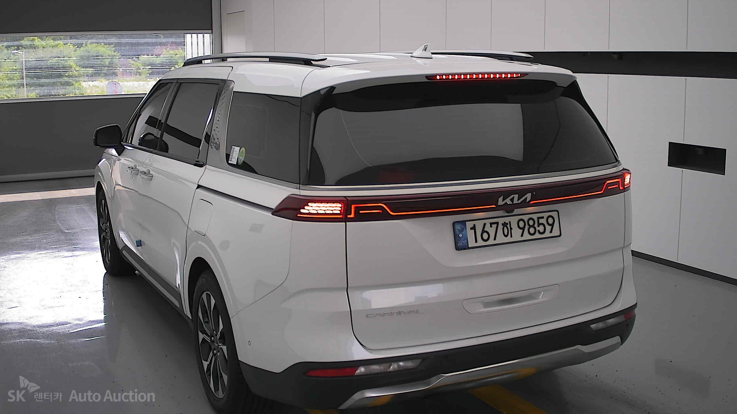 2022 - kia carnival