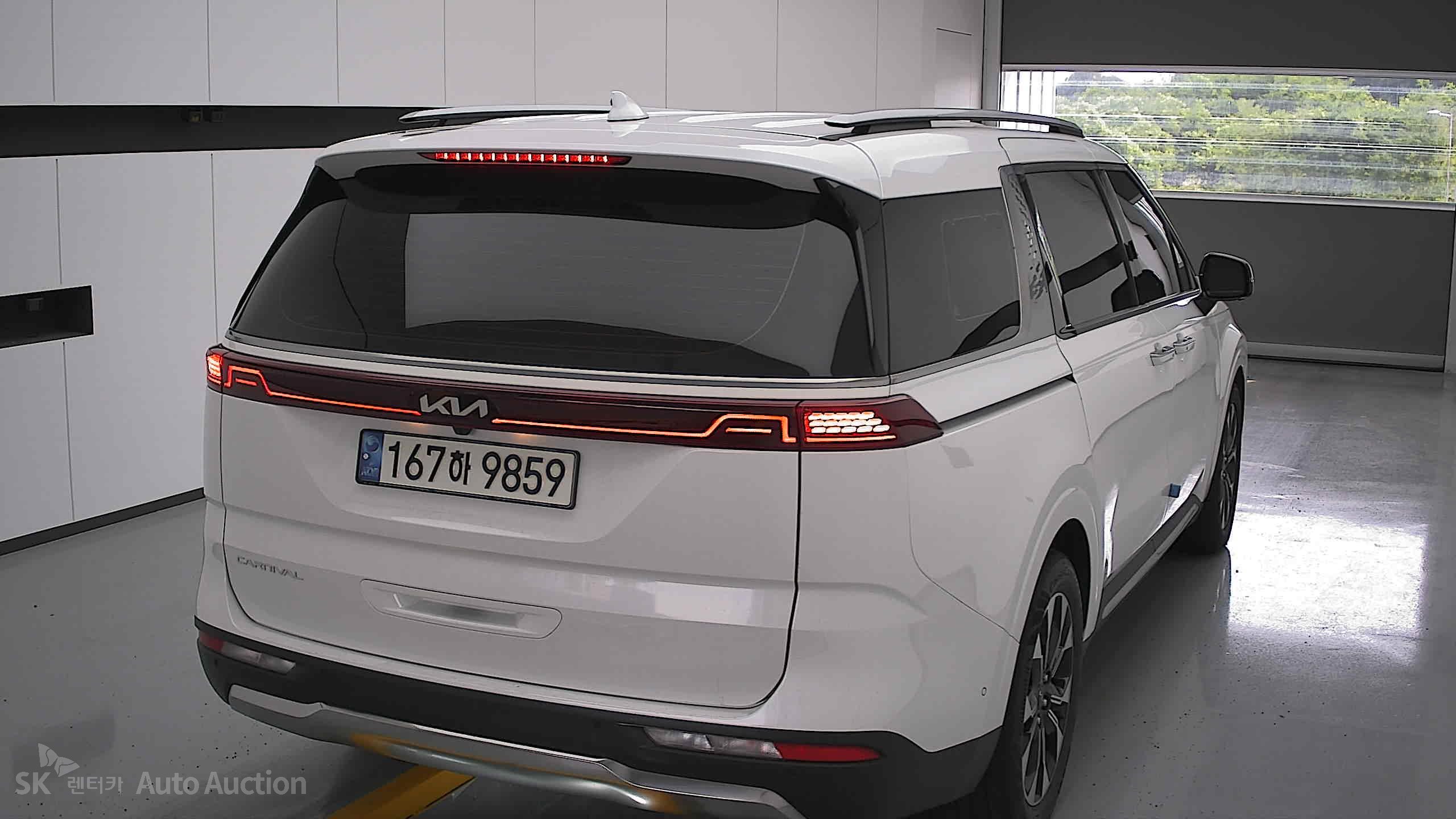 2022 - kia carnival