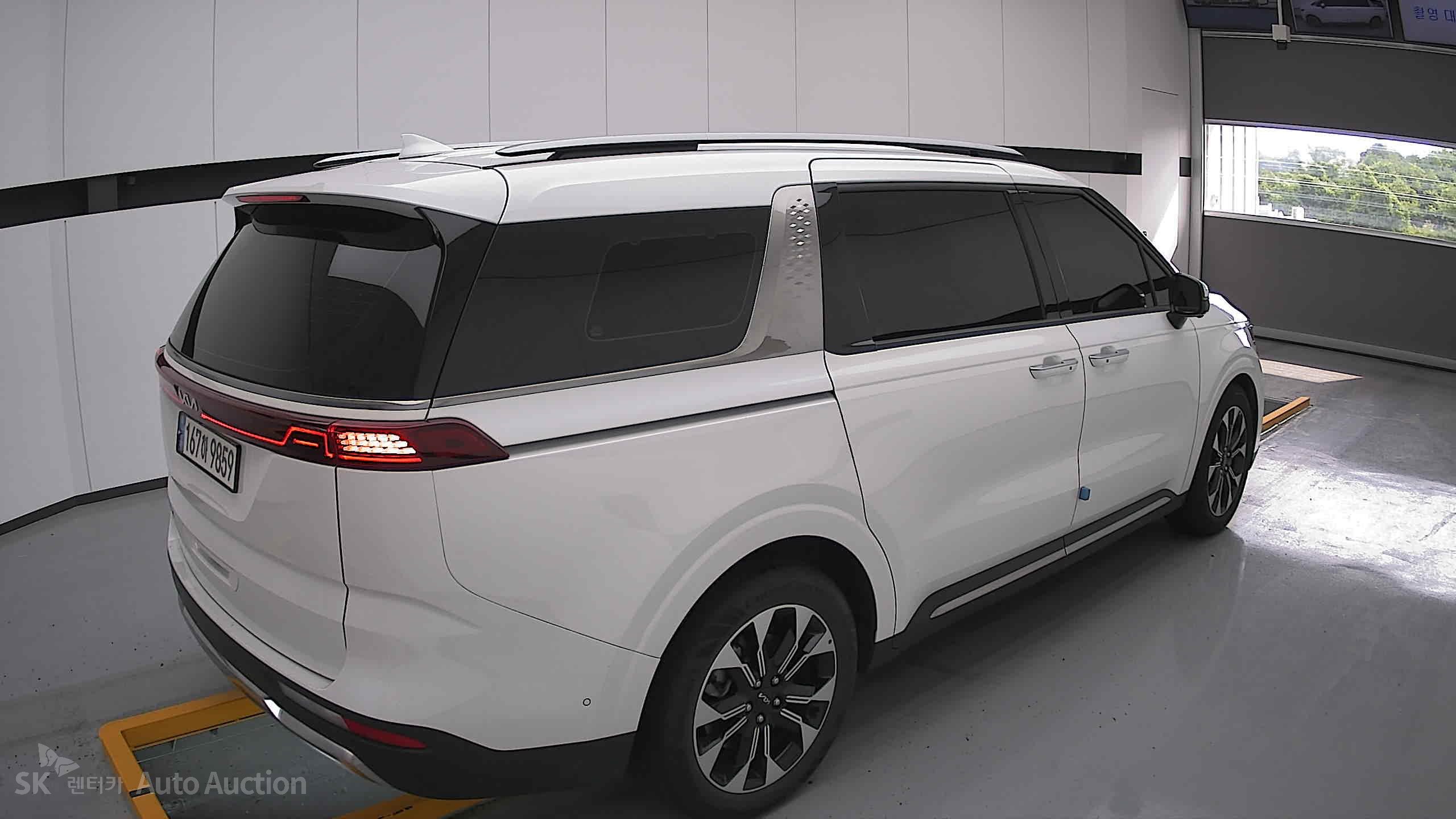 2022 - kia carnival