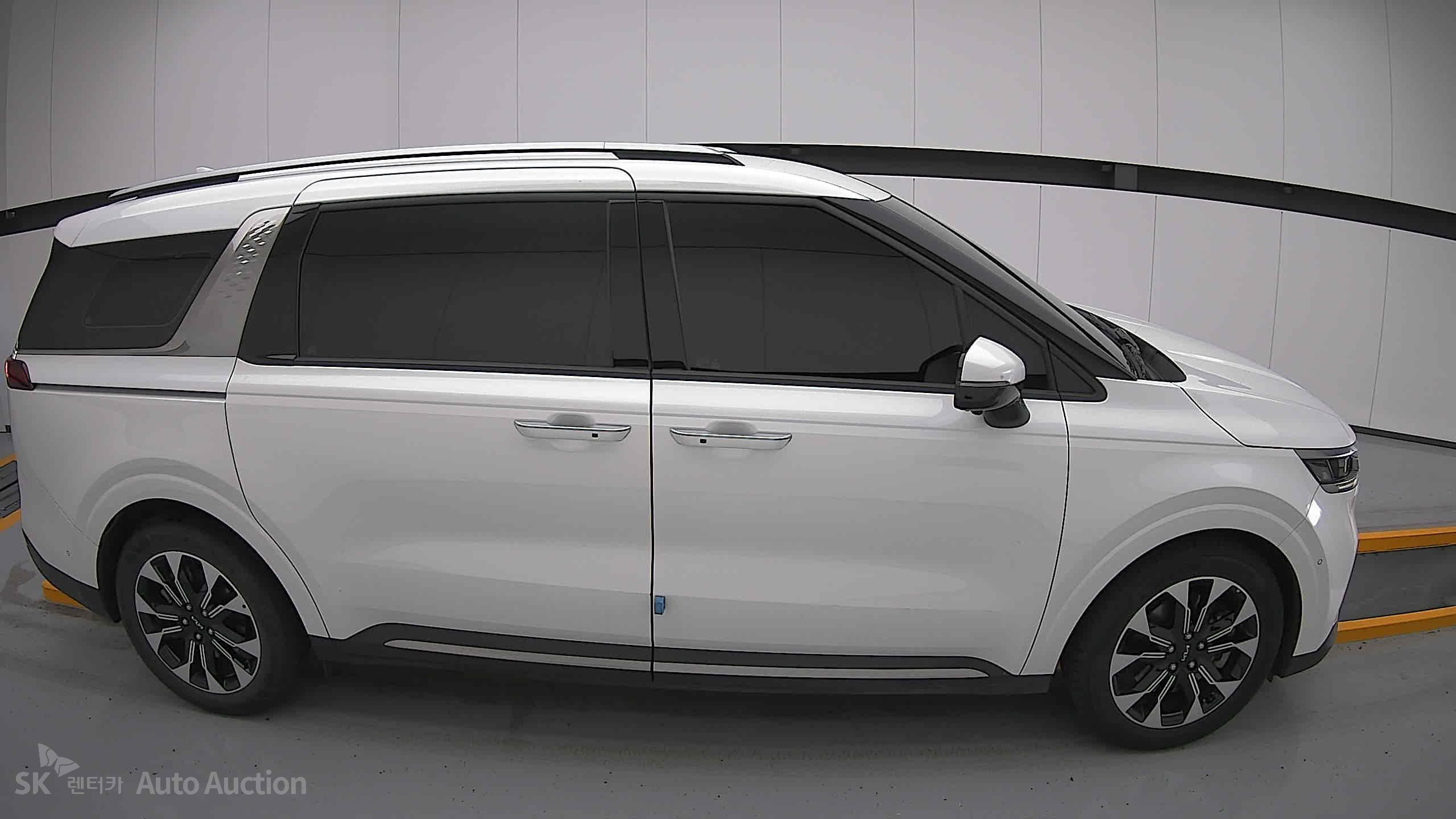 2022 - kia carnival