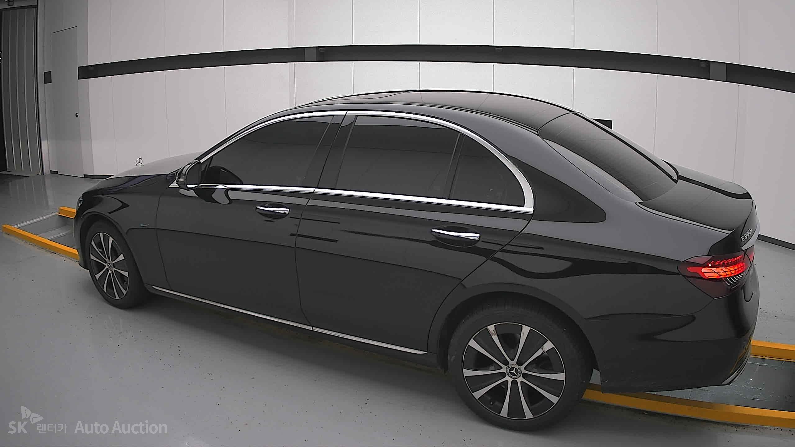 2021 - mercedes-benz e300e