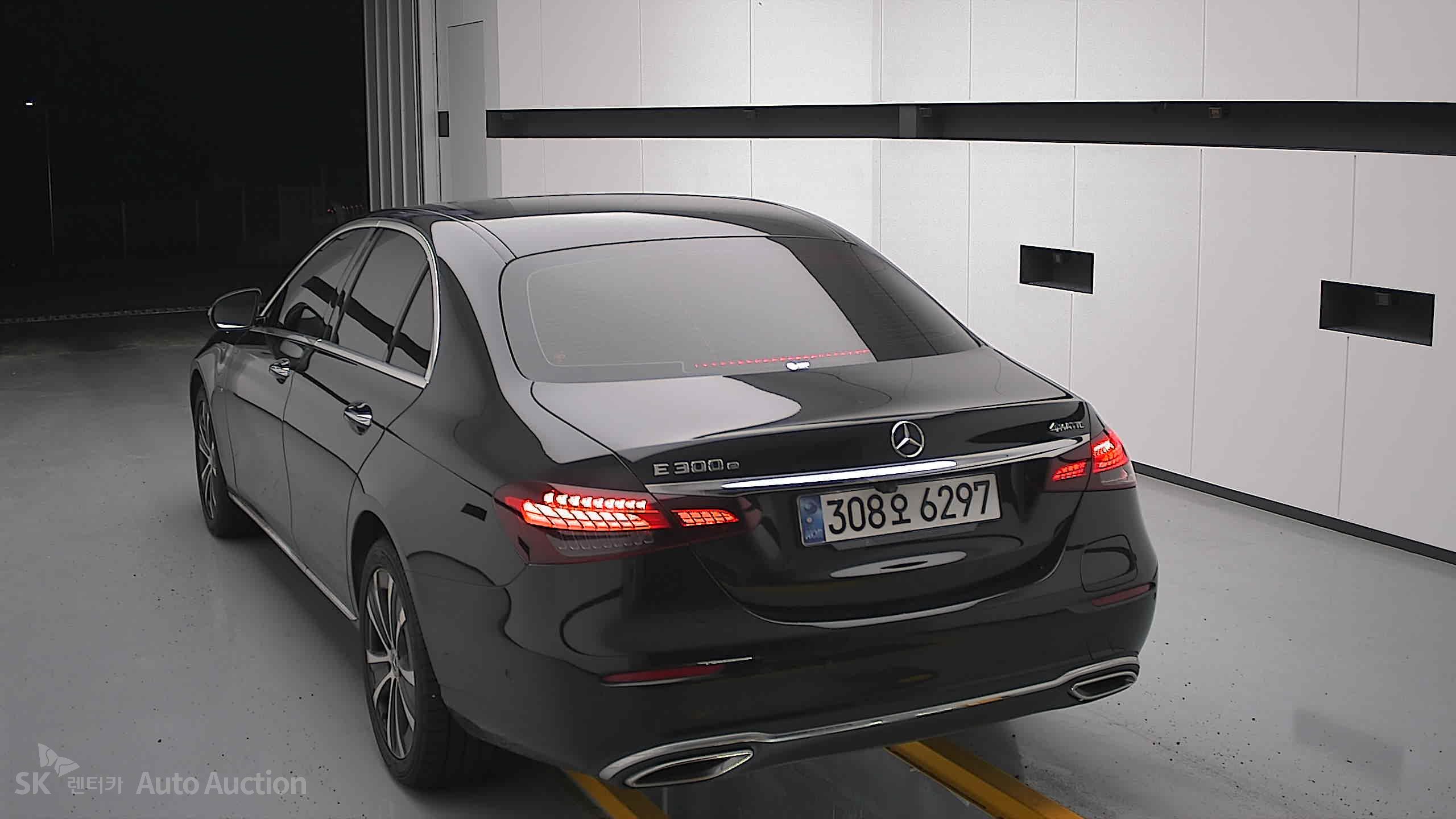 2021 - mercedes-benz e300e