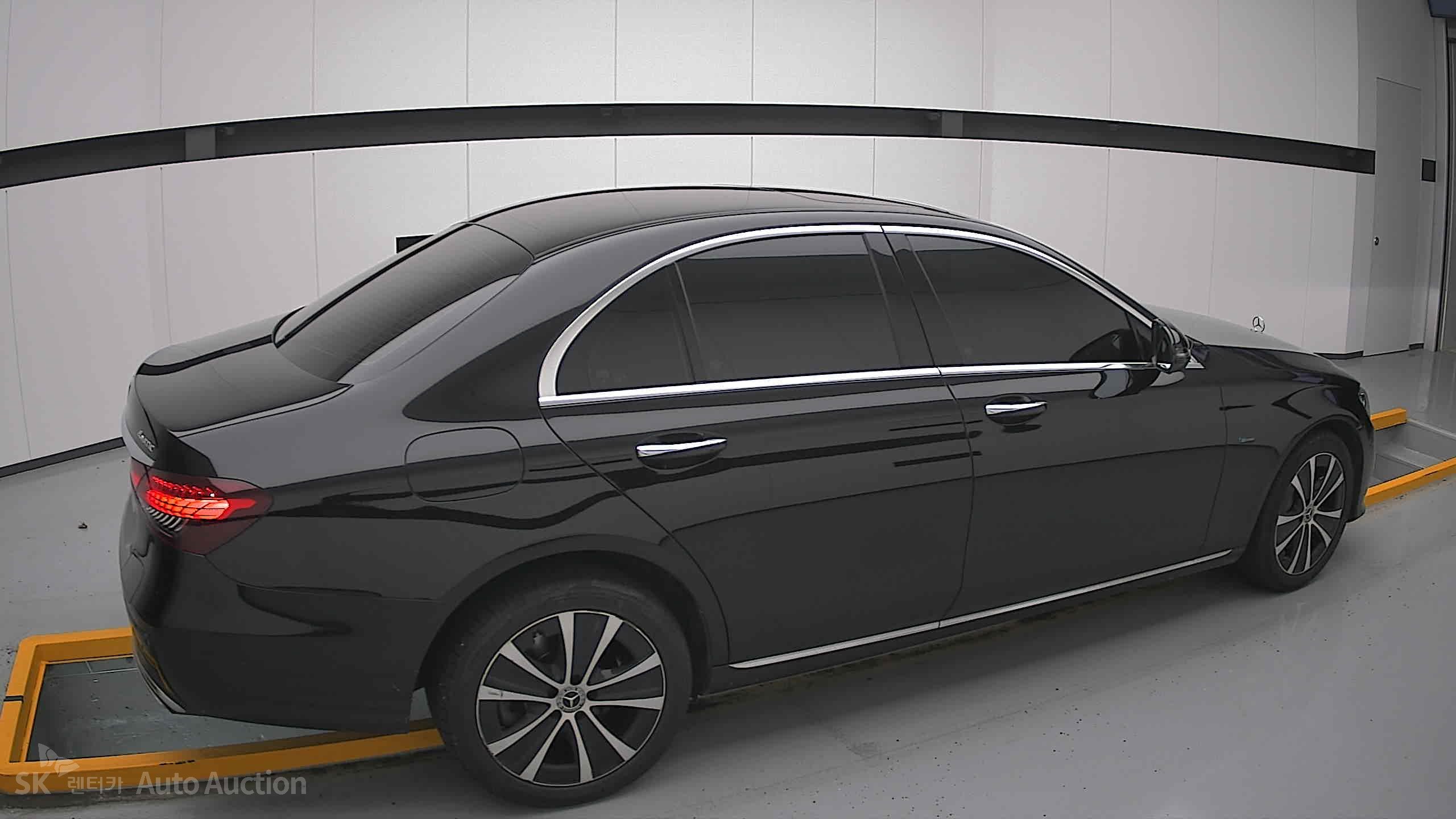 2021 - mercedes-benz e300e