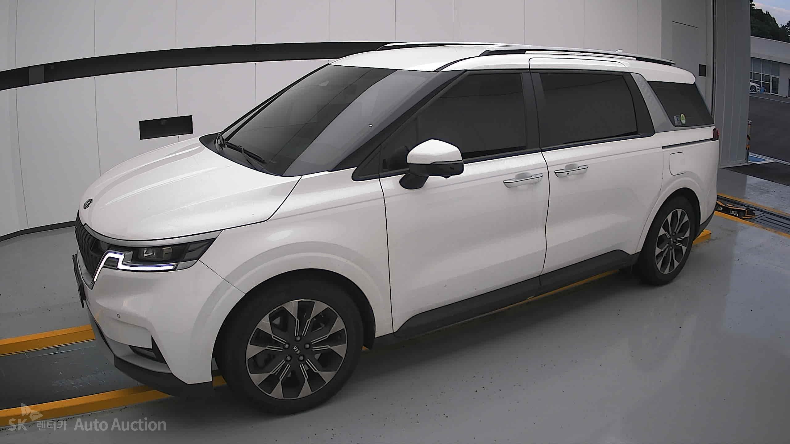 2021 - kia carnival