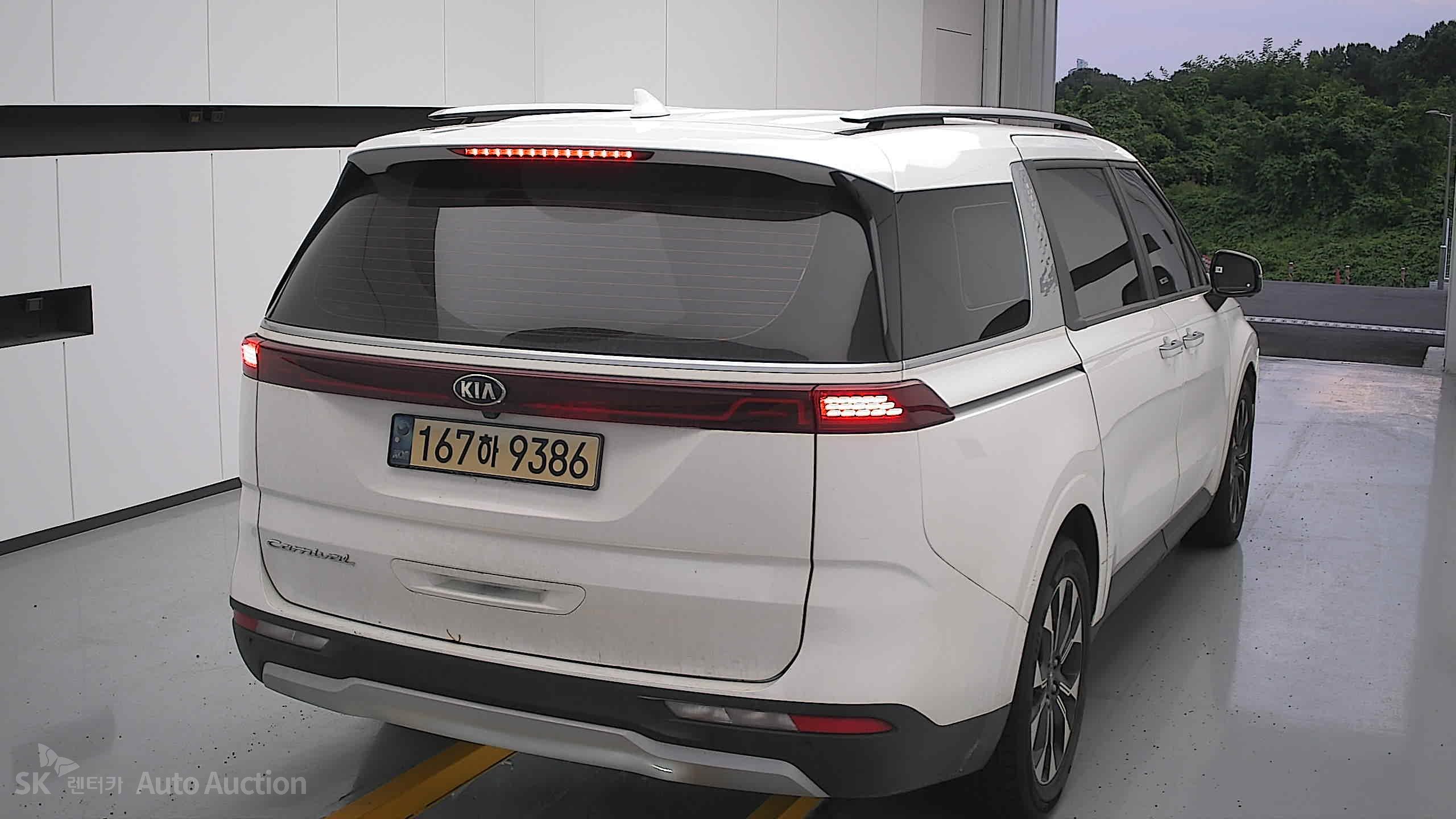 2021 - kia carnival