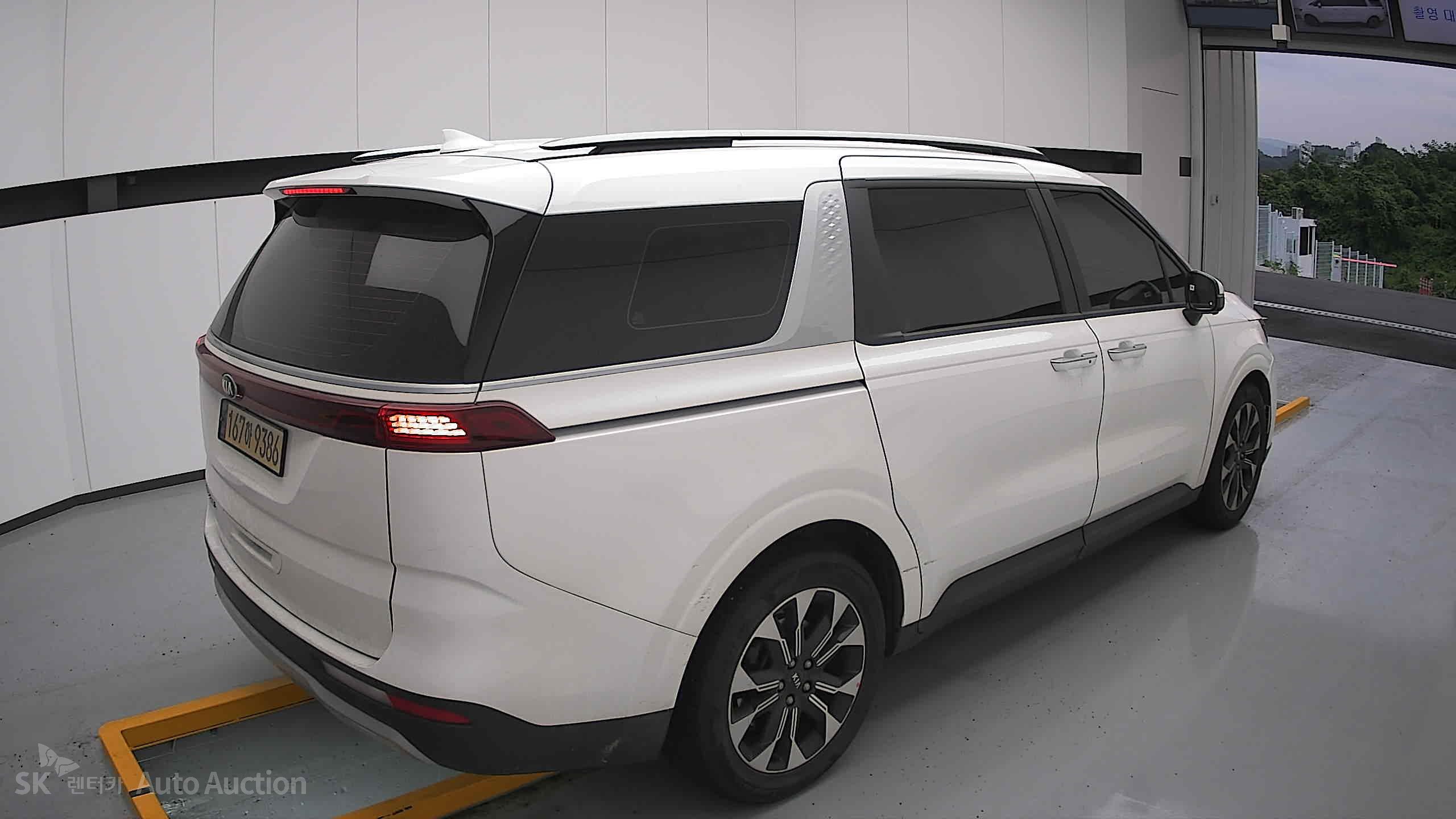 2021 - kia carnival