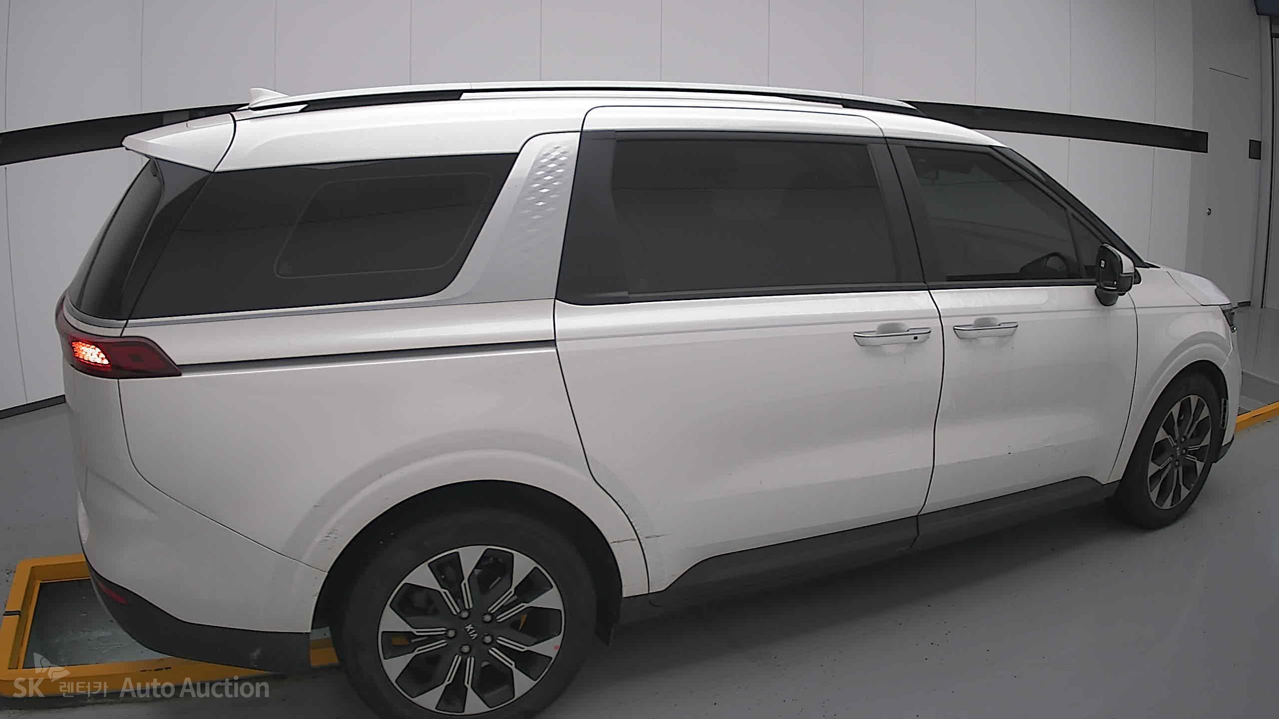 2021 - kia carnival
