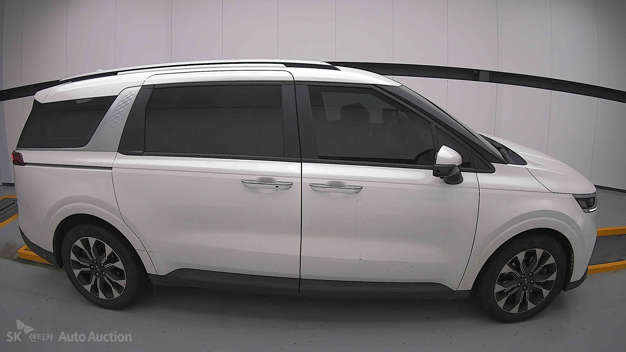 2021 - kia carnival