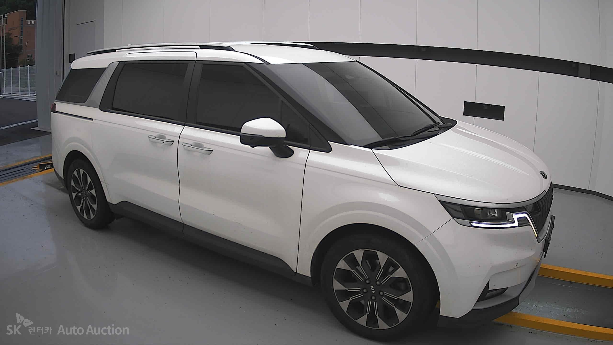 2021 - kia carnival