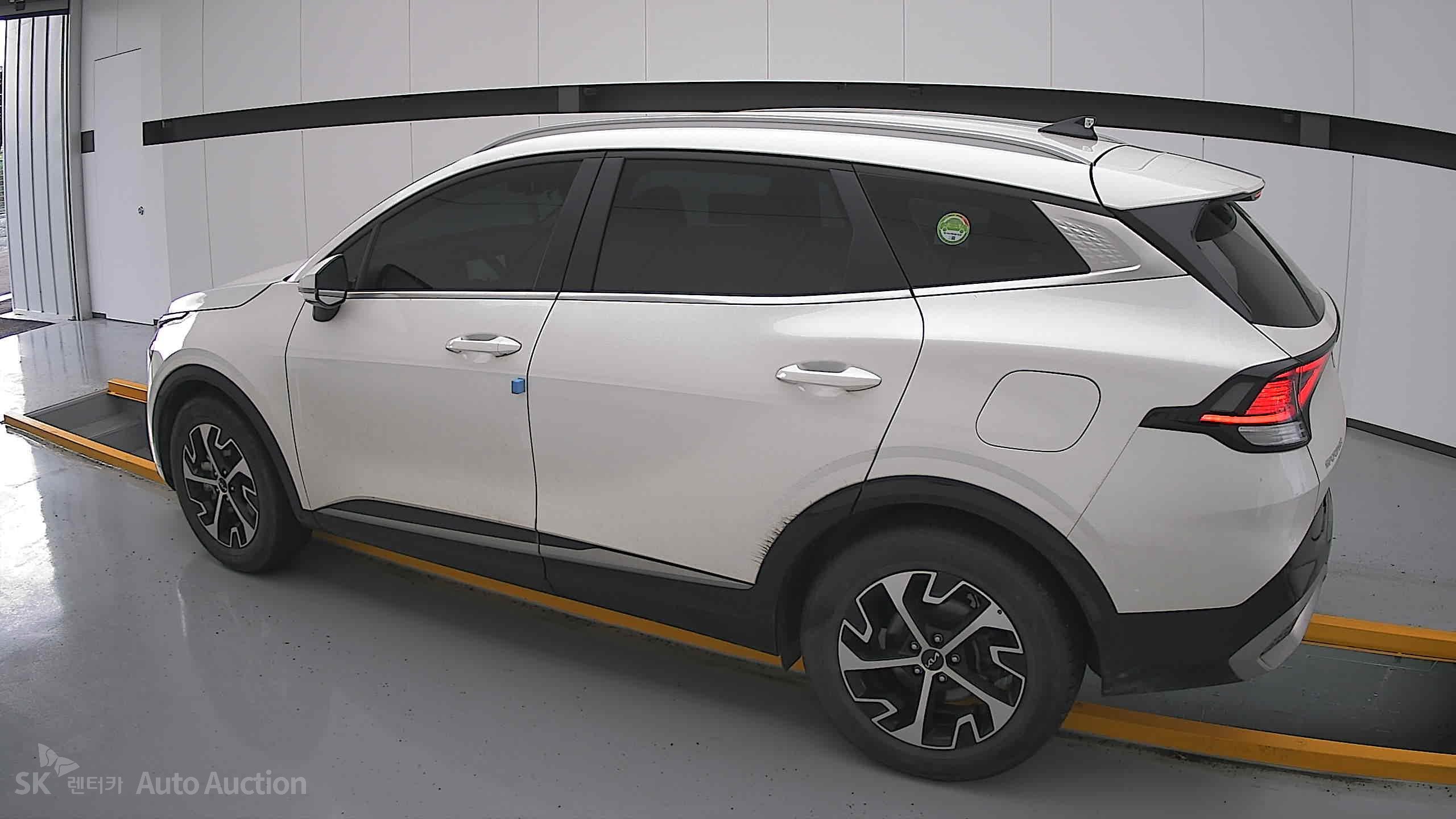 2023 - kia sportage