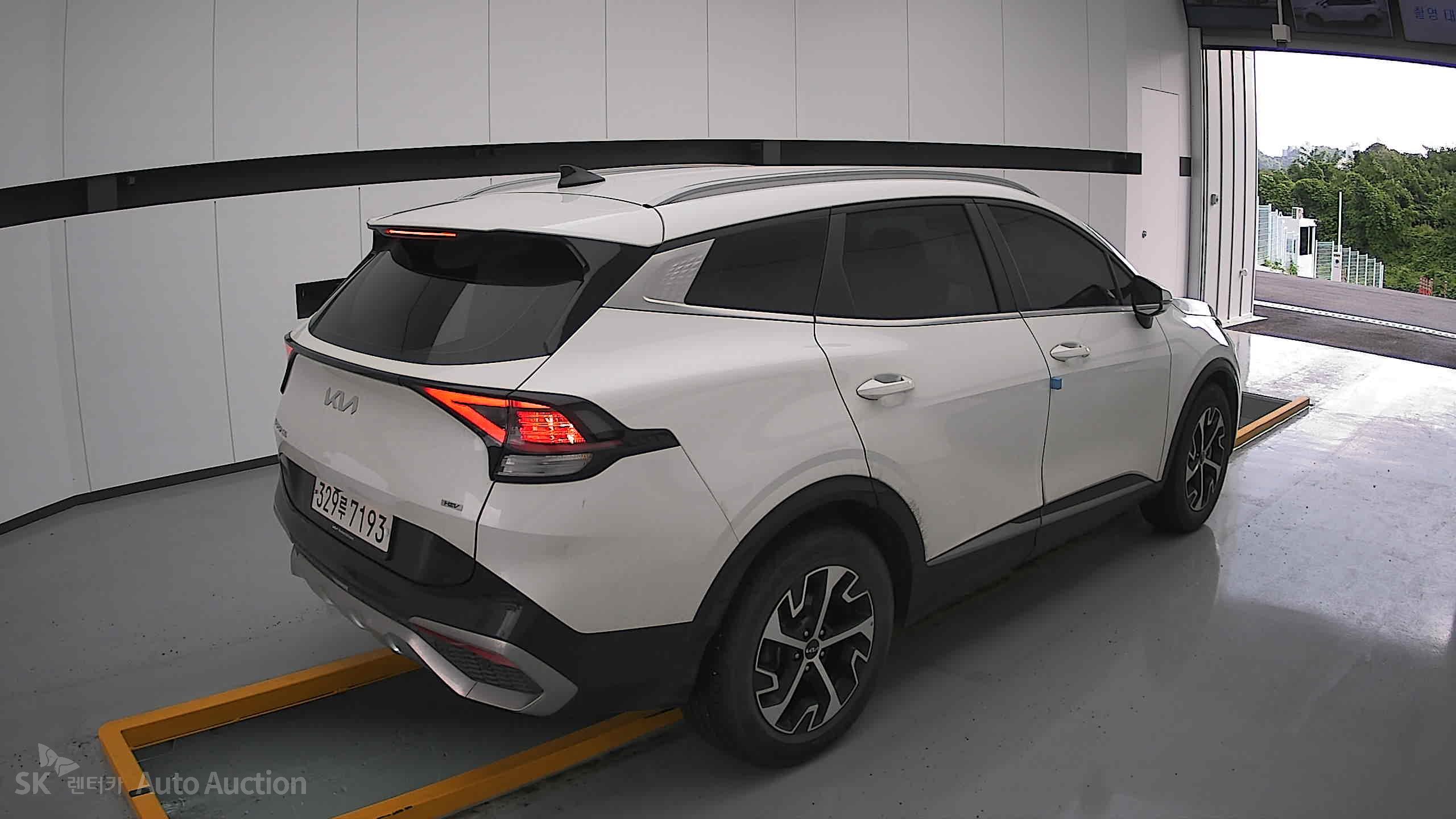 2023 - kia sportage