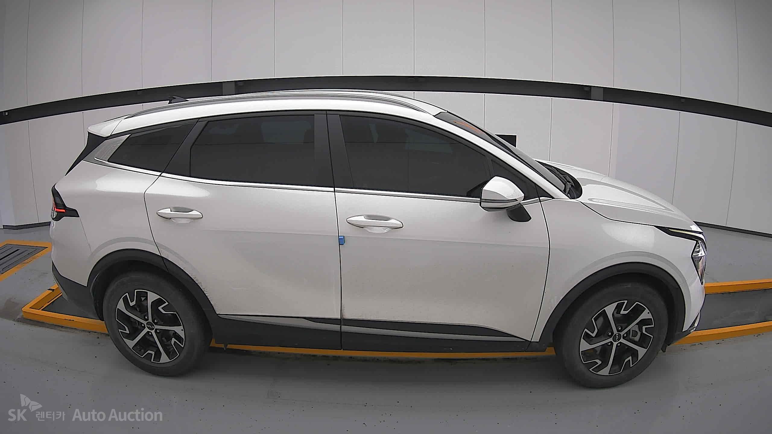 2023 - kia sportage